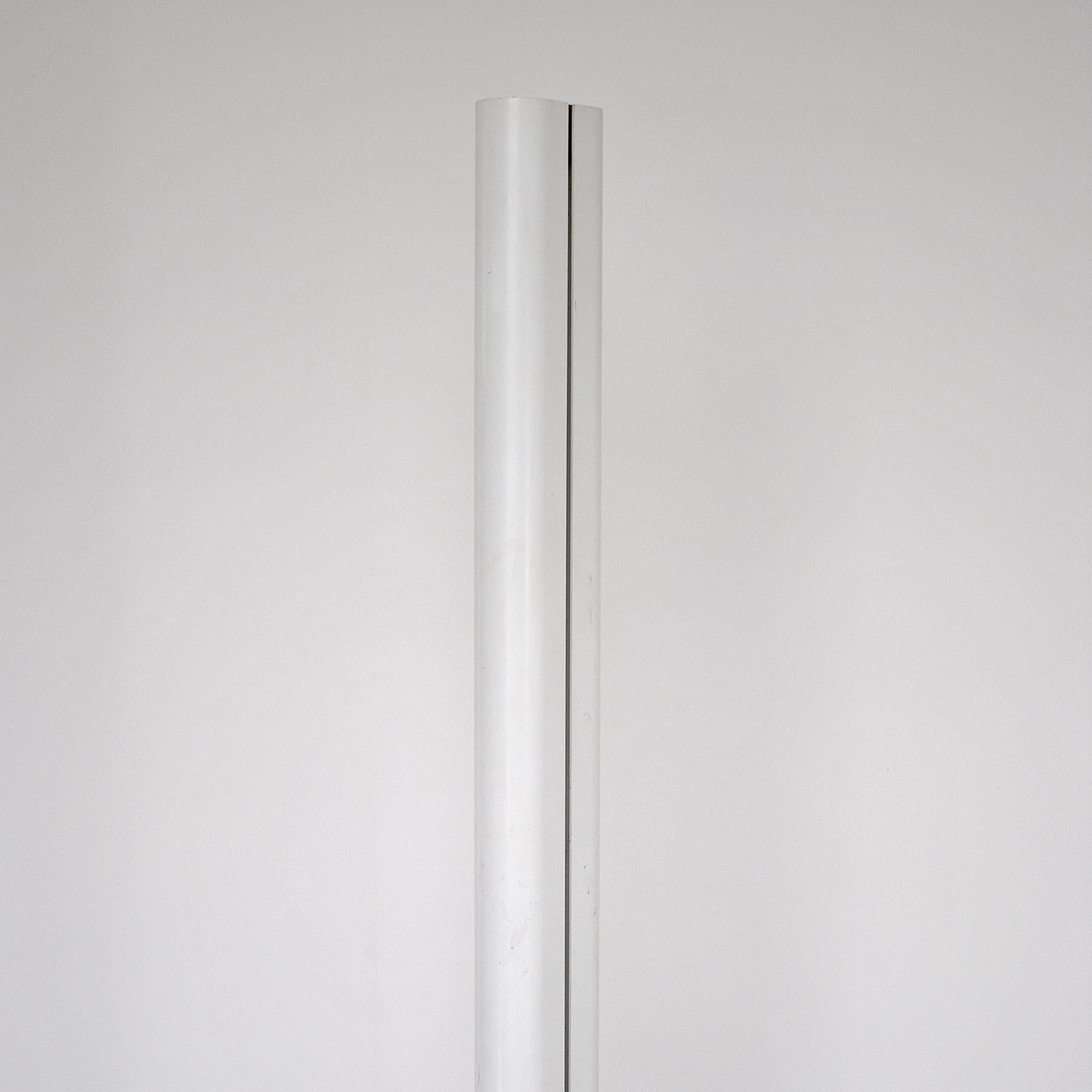 Floor lamp model Megaron by Gianfranco Frattini for Artemide in metal white lacquered.