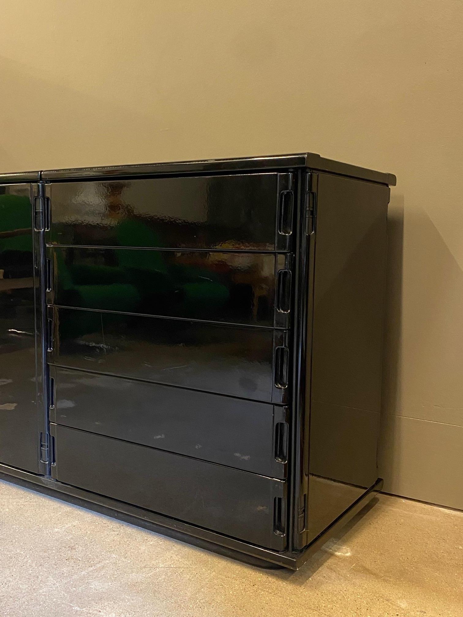 20th Century Gianfranco Frattini Larco Series Sideboard for Molteni, Italy, 1970s For Sale