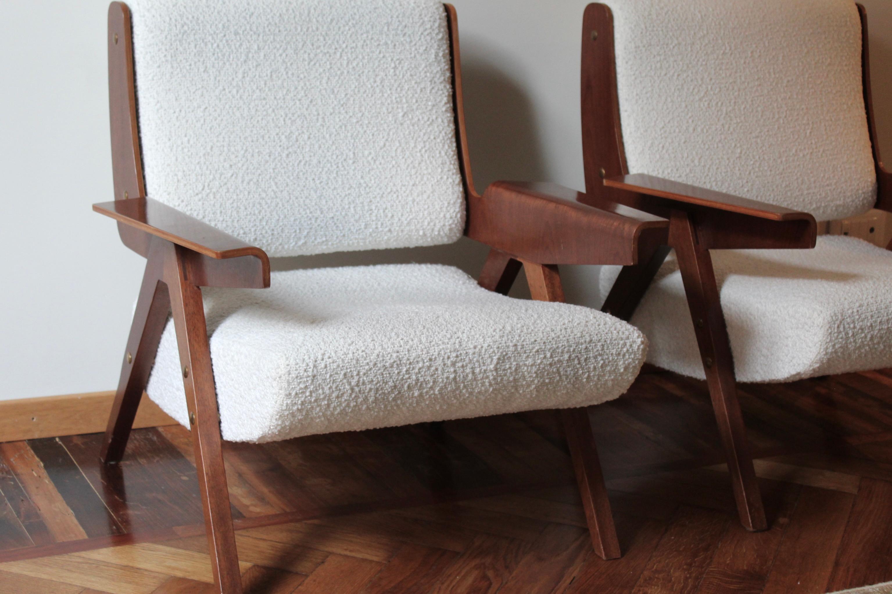Mid-20th Century Gianfranco Frattini, Lounge Chairs Plywood, White Fabric, Cassina Italy, C. 1955 For Sale