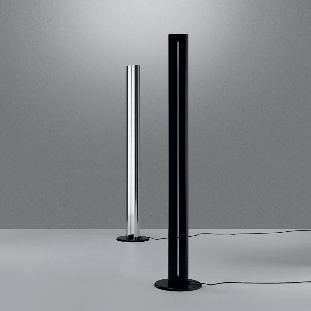Gianfranco Frattini 'Megaron' floor lamp for Artemide in aluminum. 

New modern edition of the design classic by Gianfranco Frattini from 1979. The elegant uplighter radiates with its timeless outer appearance that houses the high quality LED