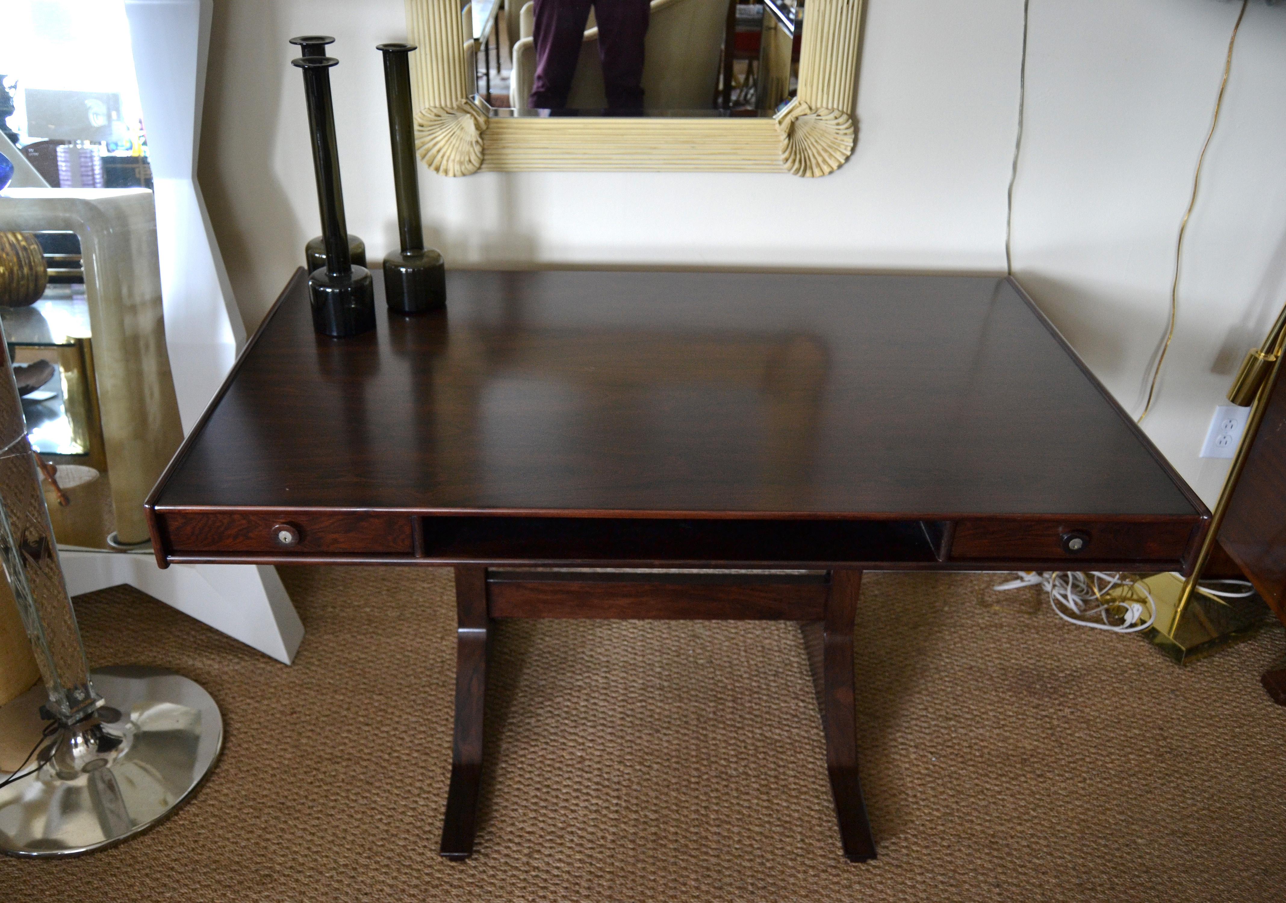 Mid-20th Century Gianfranco Frattini Mid-Century Modern Rosewood Desk Writing Table Bernini Italy