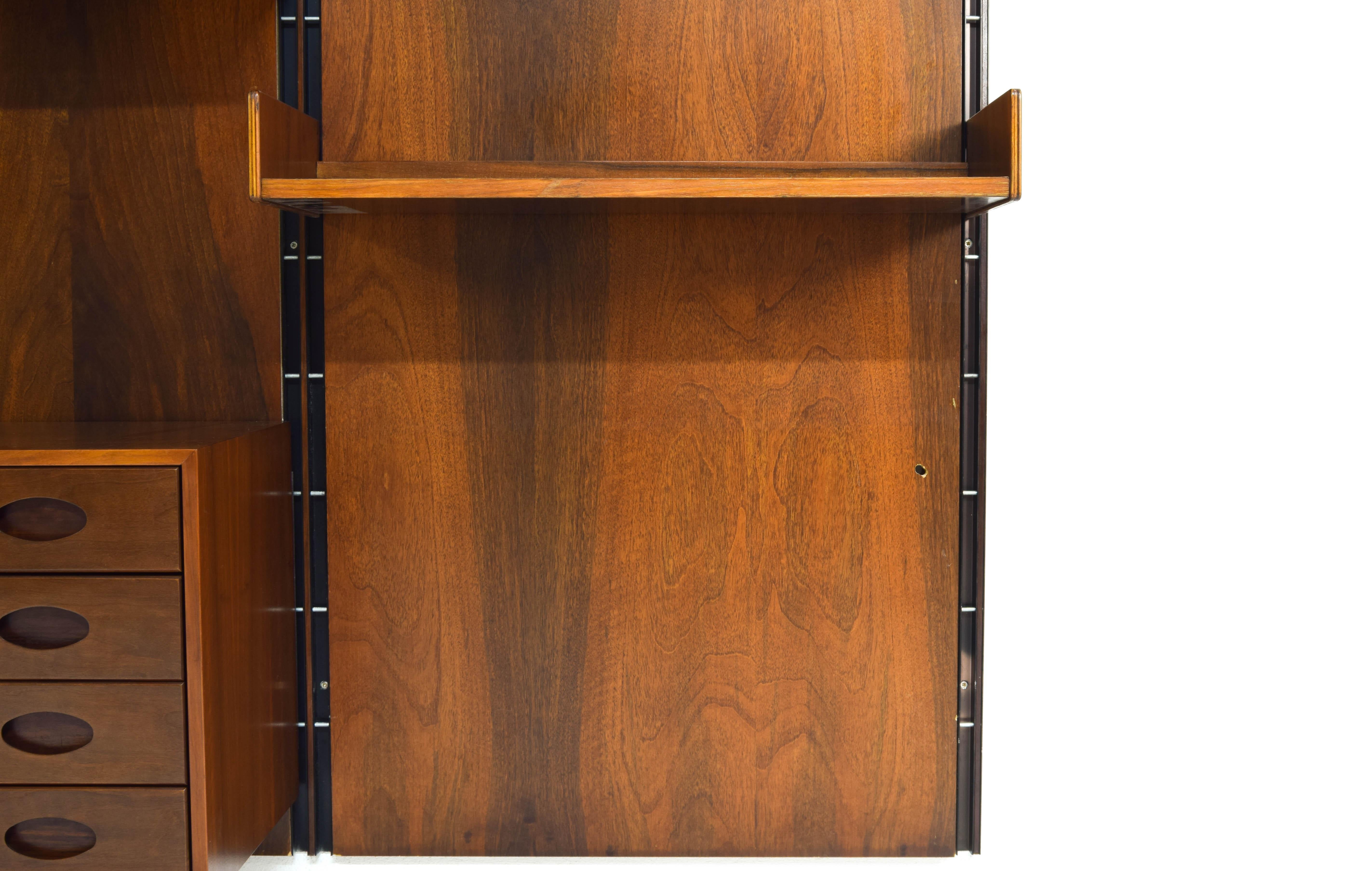 Gianfranco Frattini Mid-Century Modern Wall Unit, Italy 1960 7