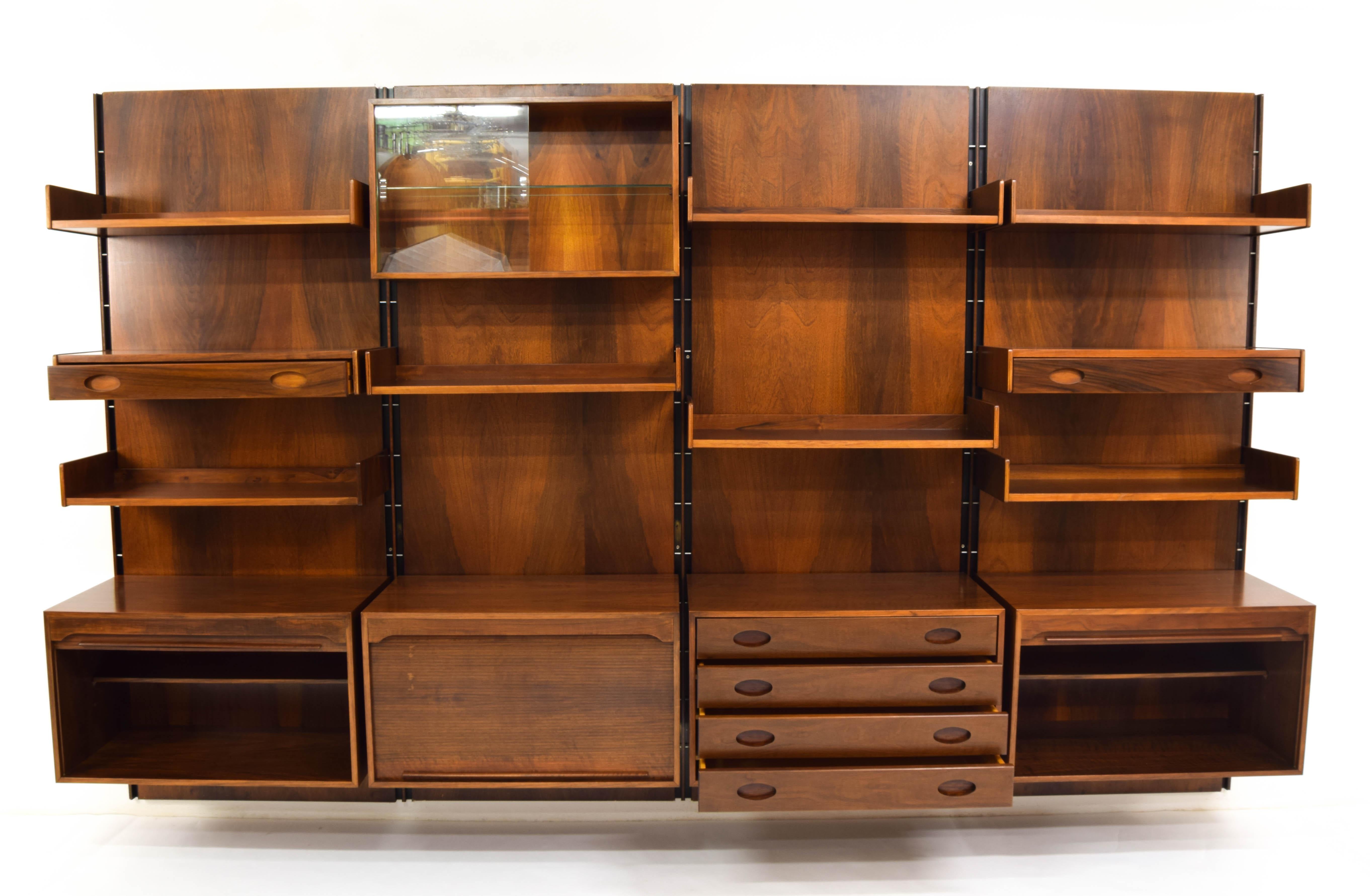 Gianfranco Frattini Mid-Century Modern Wall Unit, Italy 1960 1