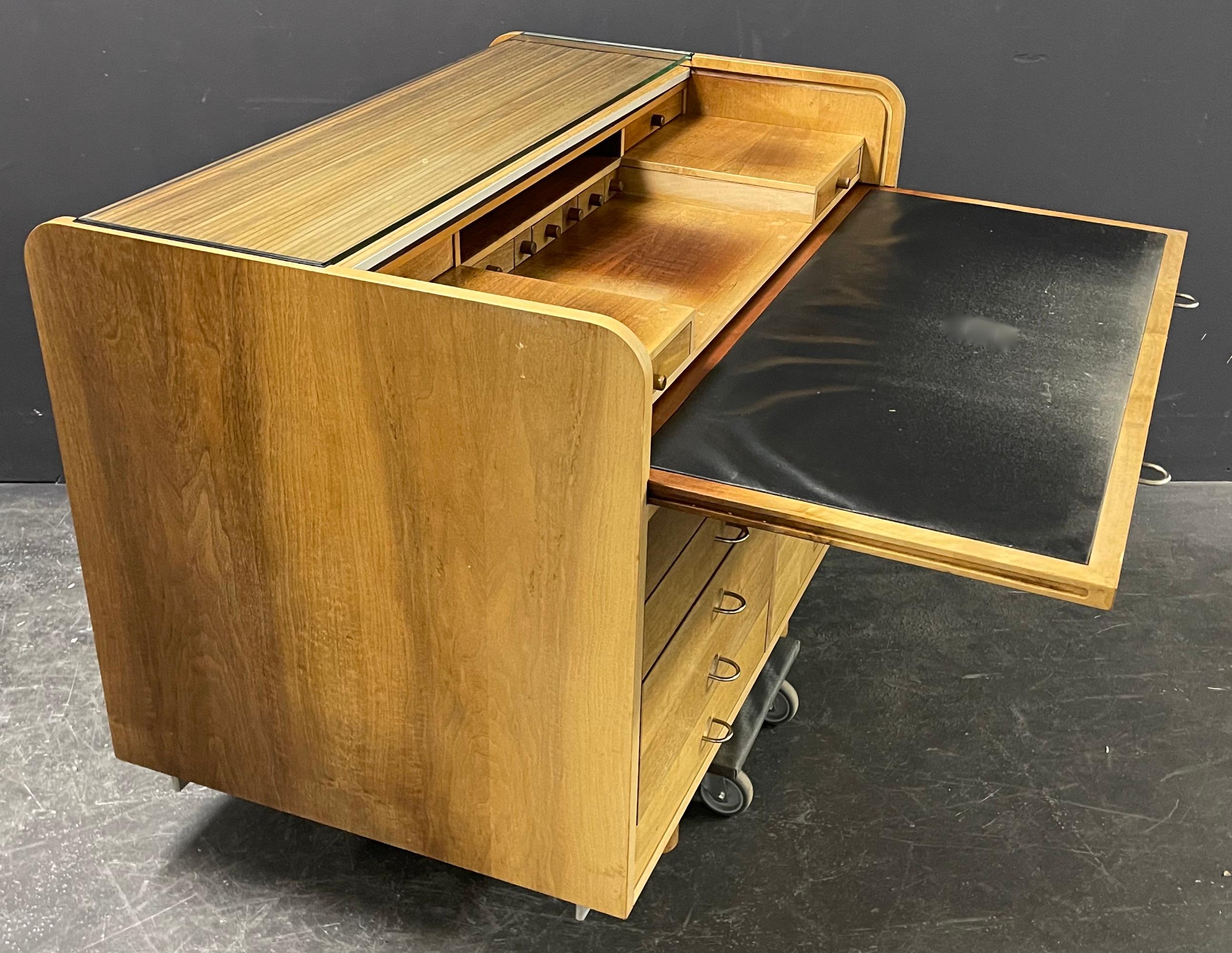 Mid-Century Modern Gianfranco Frattini Mod. 804 Rolltop Desk For Sale