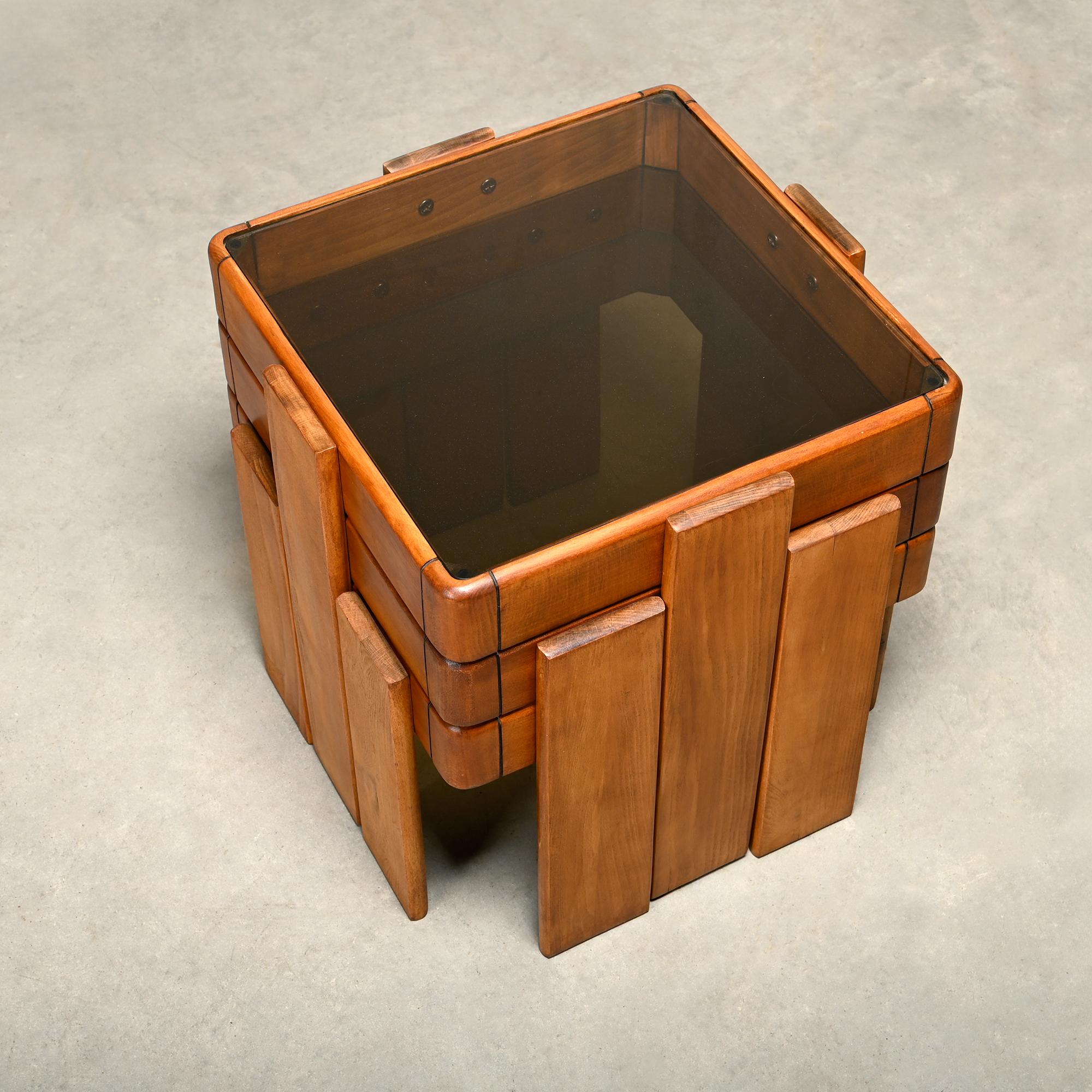 Gianfranco Frattini Nesting Tables in stained wood for Cassina and Meblo, 1970's For Sale 2