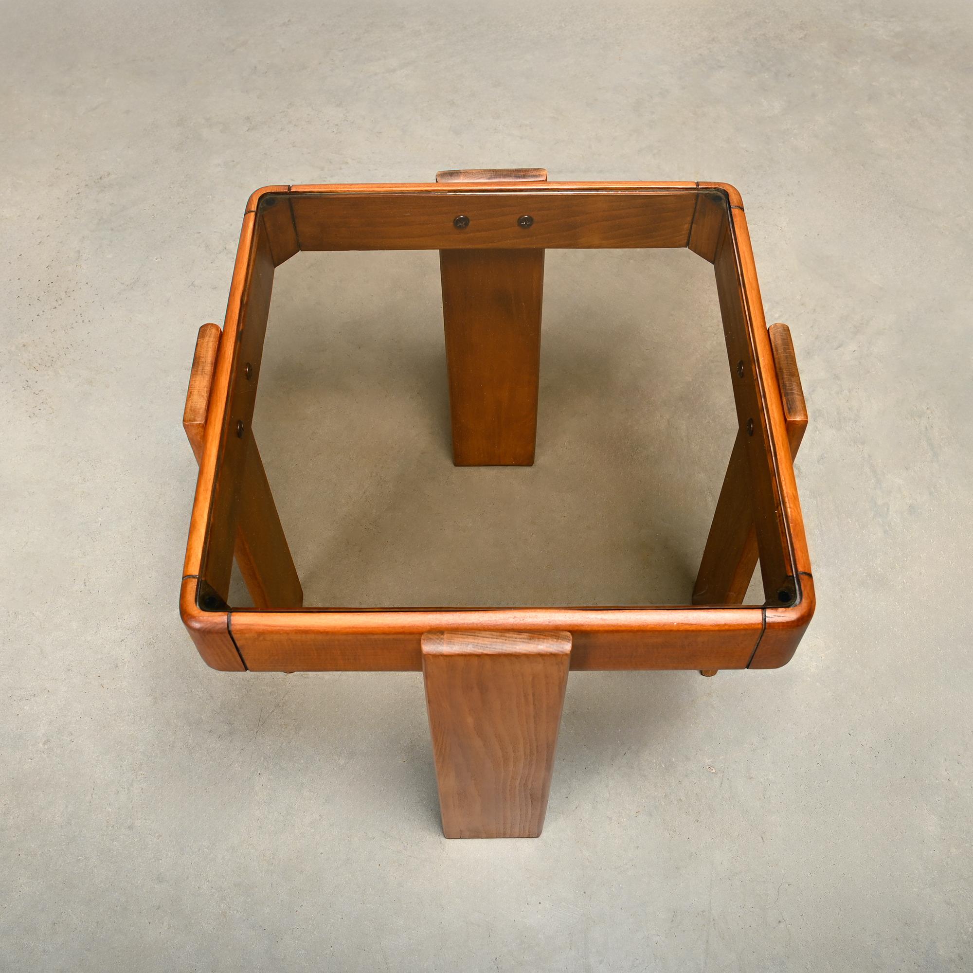 Gianfranco Frattini Nesting Tables in stained wood for Cassina and Meblo, 1970's For Sale 5