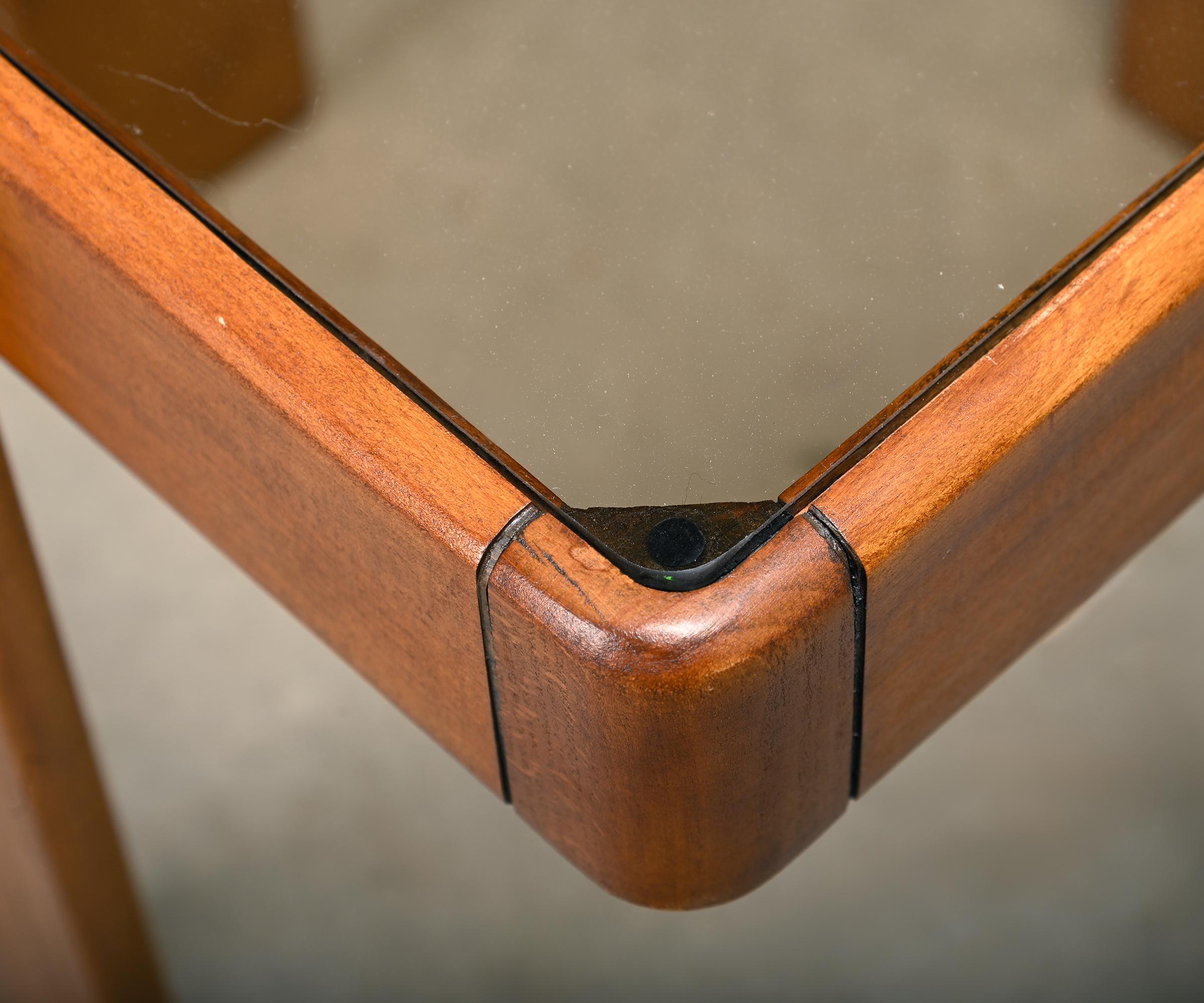 Gianfranco Frattini Nesting Tables in stained wood for Cassina and Meblo, 1970's For Sale 9