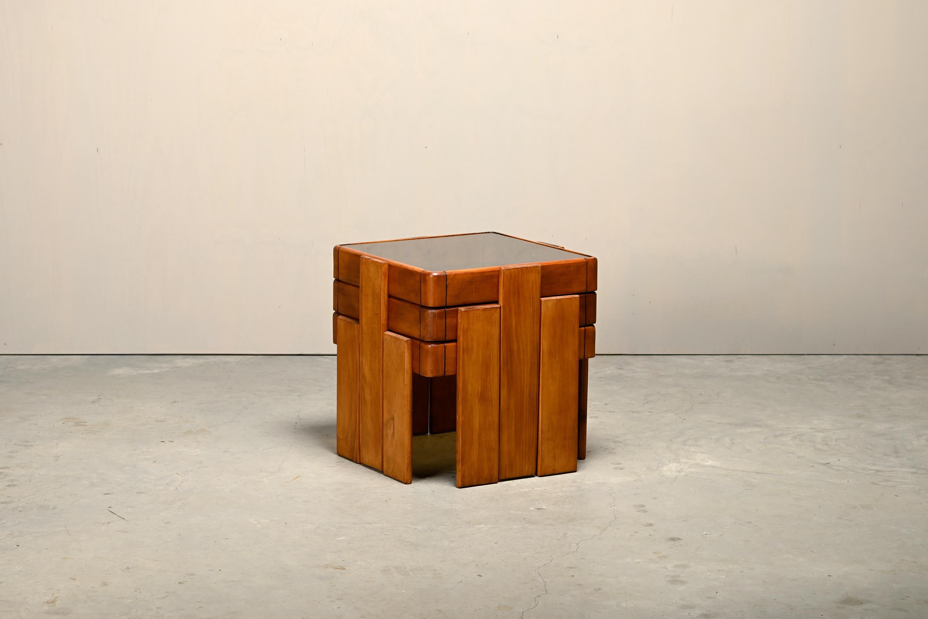 Stained Gianfranco Frattini Nesting Tables in stained wood for Cassina and Meblo, 1970's For Sale