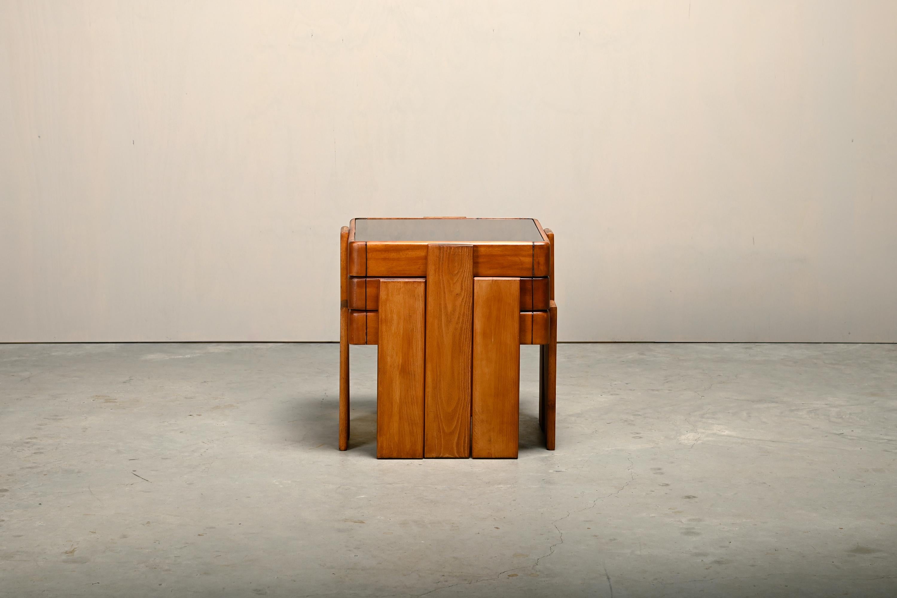 Gianfranco Frattini Nesting Tables in stained wood for Cassina and Meblo, 1970's For Sale 1