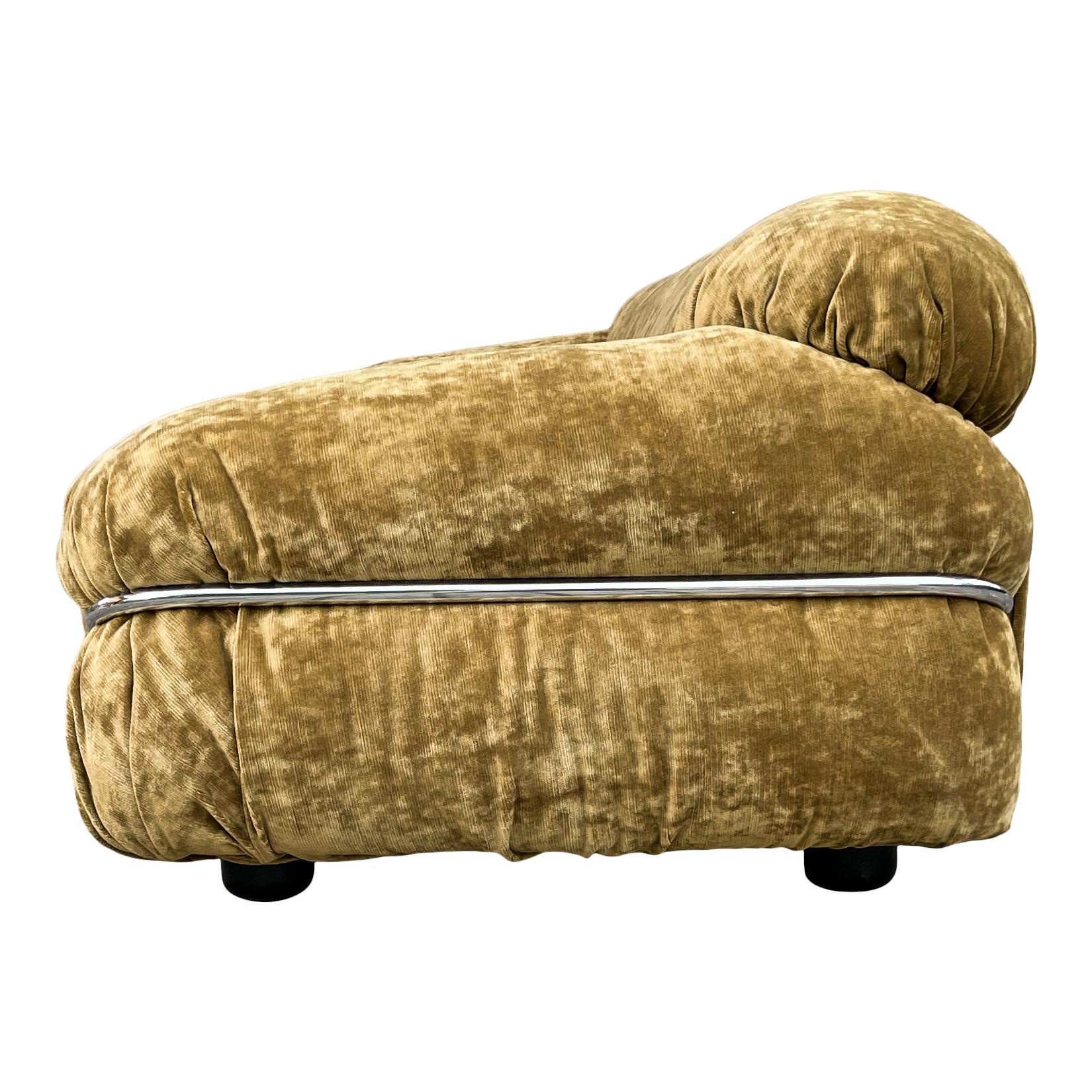 Italian Gianfranco Frattini Ocher Velvet Sesann Living Room Set for Cassina, 1972 For Sale