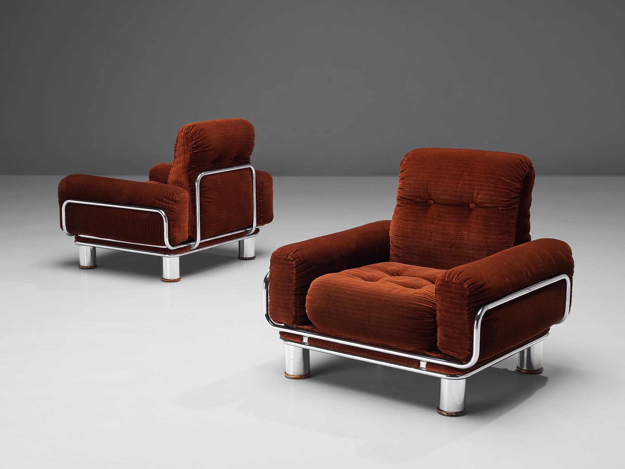 Gianfranco Frattini, pair of armchairs, velvet, chromed metal, wood, Italy, 1970s

Soft, cozy armchairs by Italian designer Gianfranco Frattini. Due to their shape, the chairs evoke feelings of warmth. This is emphasized by the red, structured