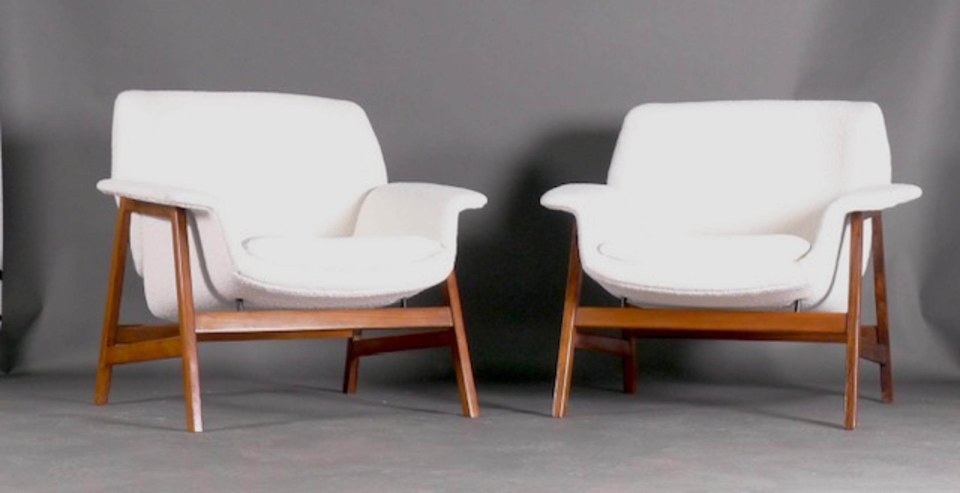Italian Gianfranco Frattini, Pair of Lounge Chairs, model 849 for Cassina, 1950s For Sale