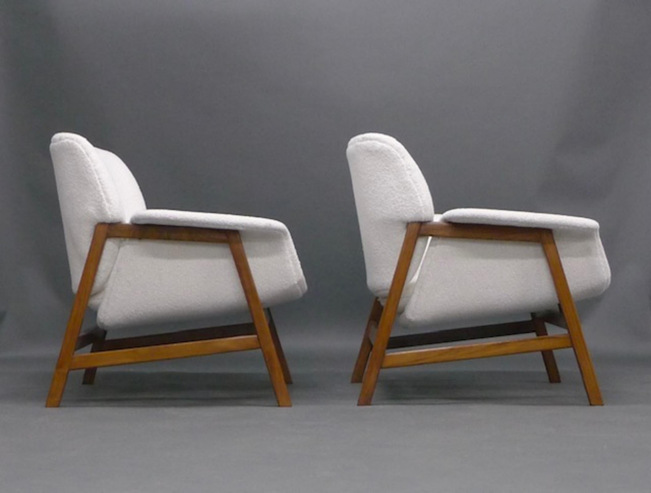 Gianfranco Frattini, Pair of Lounge Chairs, model 849 for Cassina, 1950s In Good Condition For Sale In Wargrave, Berkshire