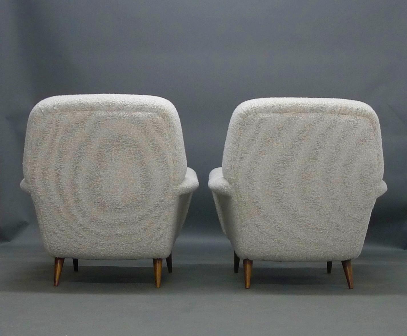 Italian Gianfranco Frattini, Pair of Upholstered Armchairs, model 830, by Cassina, 1950s For Sale