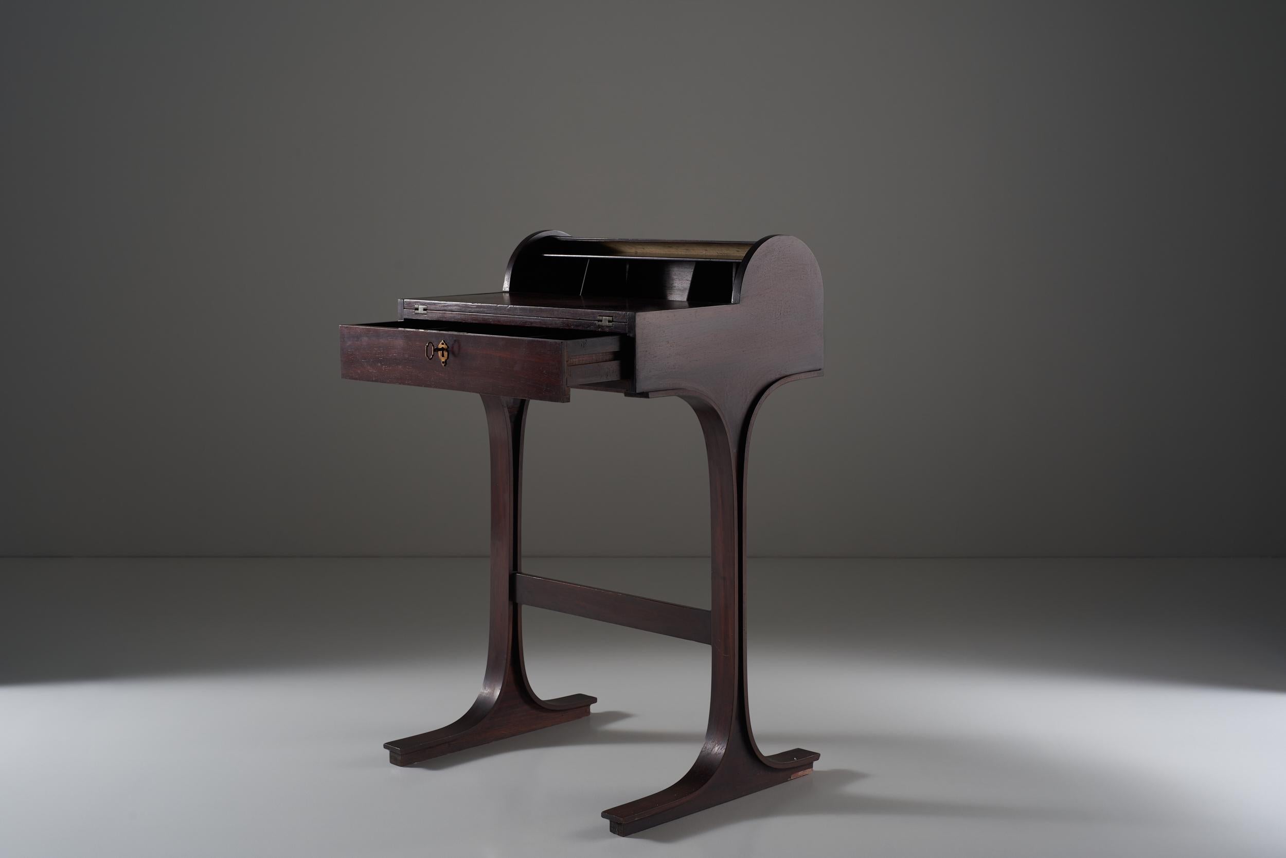 Gianfranco Frattini Rare Rosewood Rolltop Desk for Bernini, Italian Design 1960s In Good Condition In Milan, IT