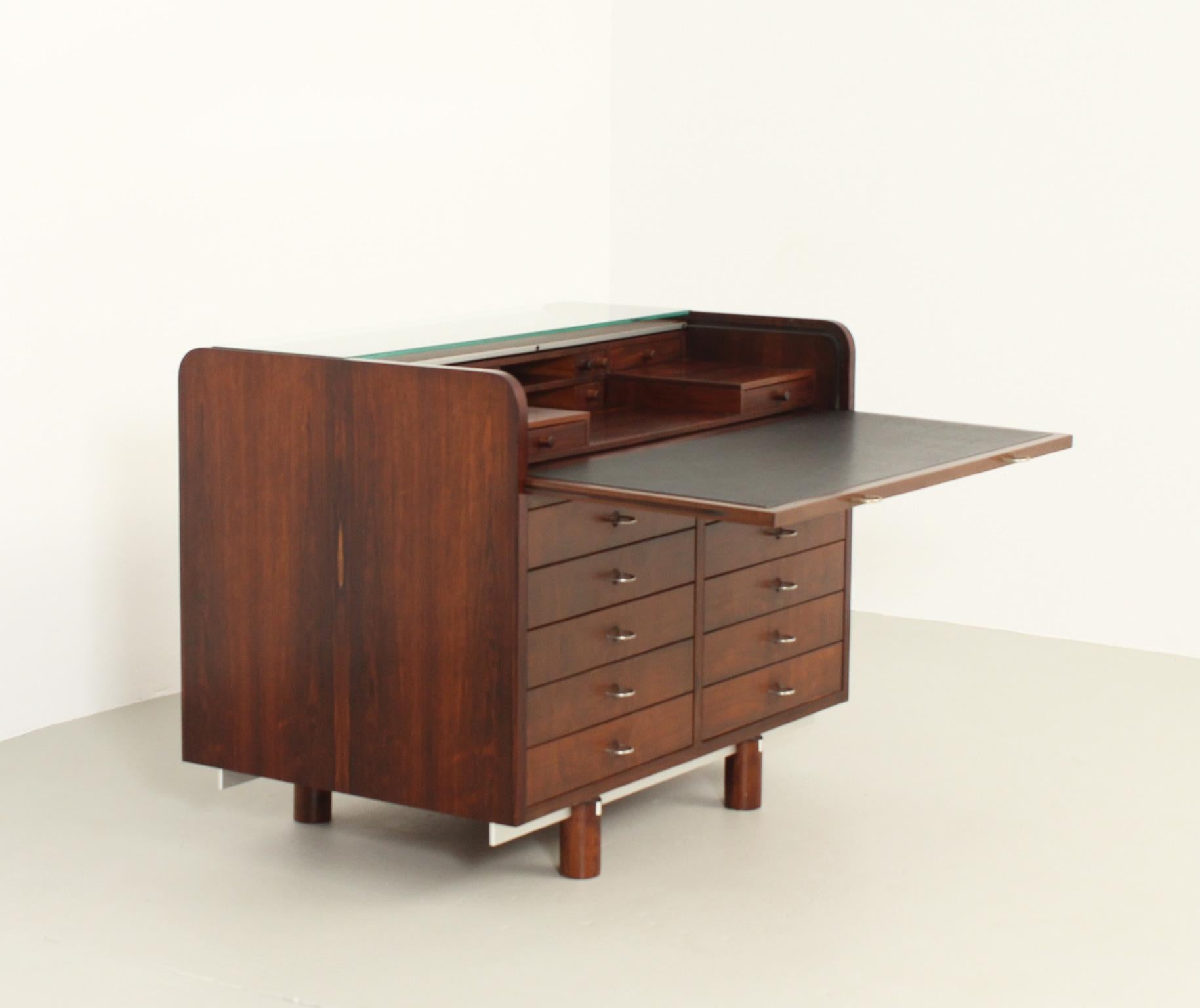 Mid-Century Modern Gianfranco Frattini Desk Model 804 for Bernini, Italy