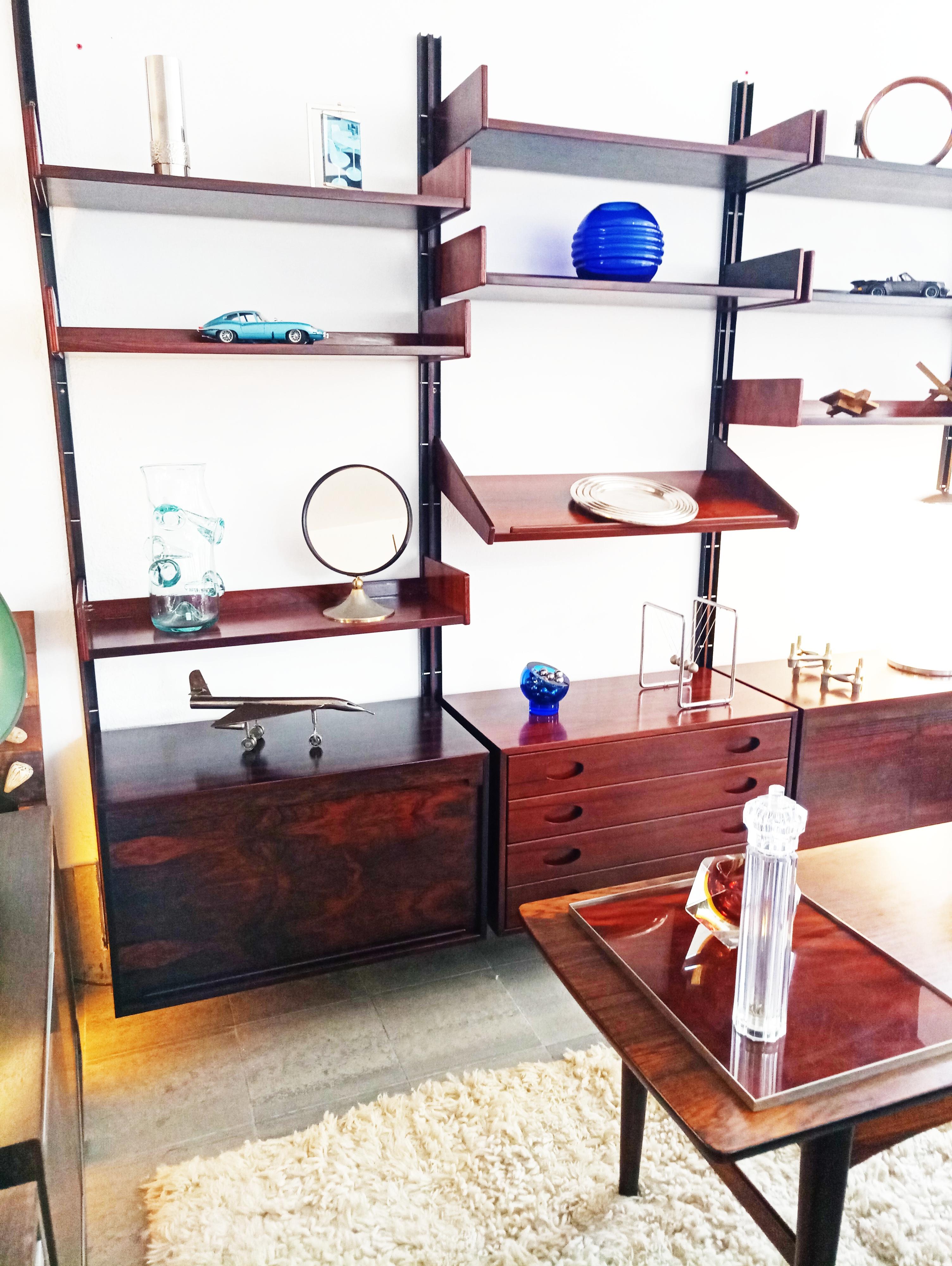 Italian Gianfranco Frattini Rosewood Wall Unit for Bernini, Italy, 1970s For Sale