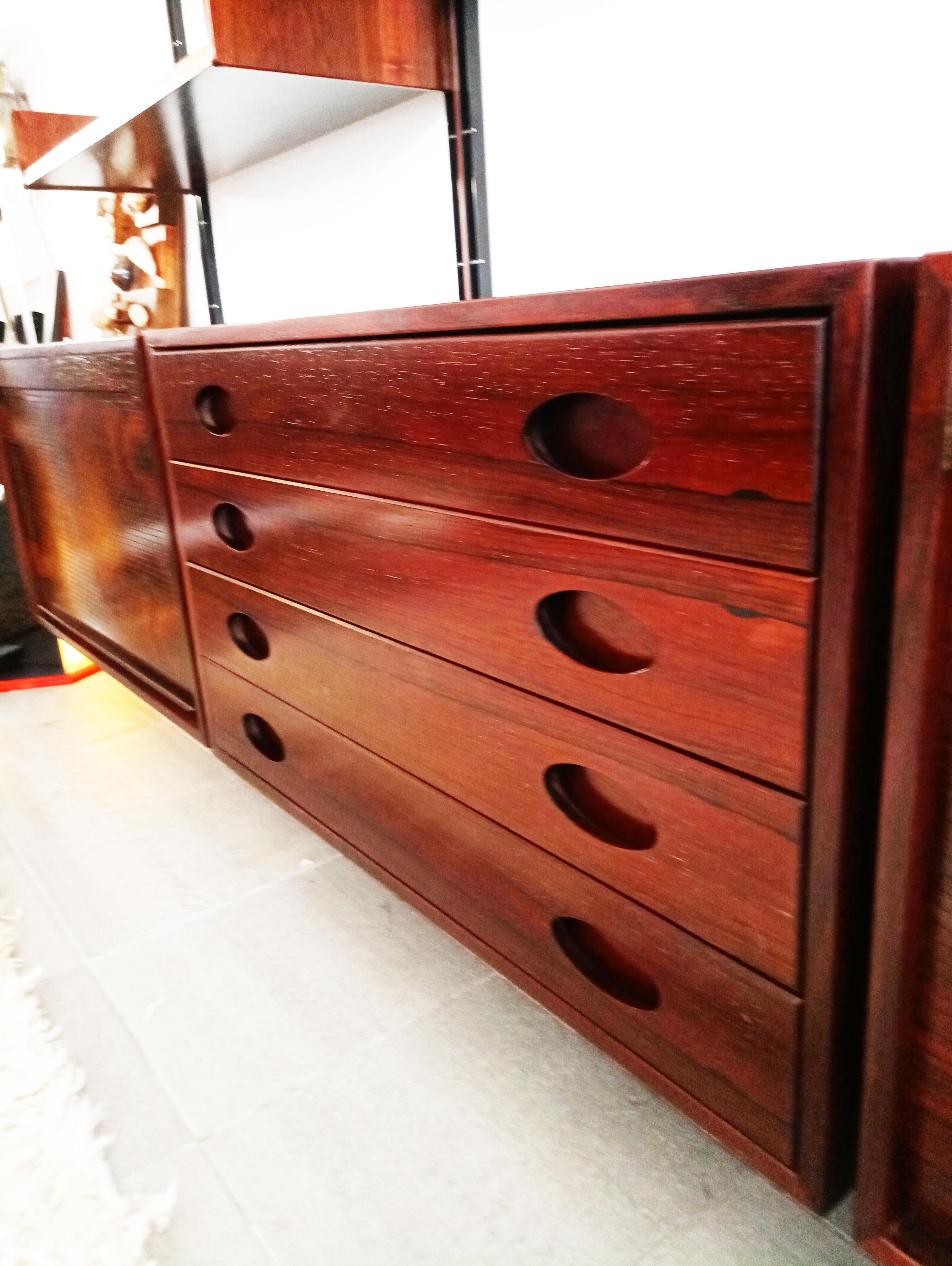 Gianfranco Frattini Rosewood Wall Unit for Bernini, Italy, 1970s For Sale 2