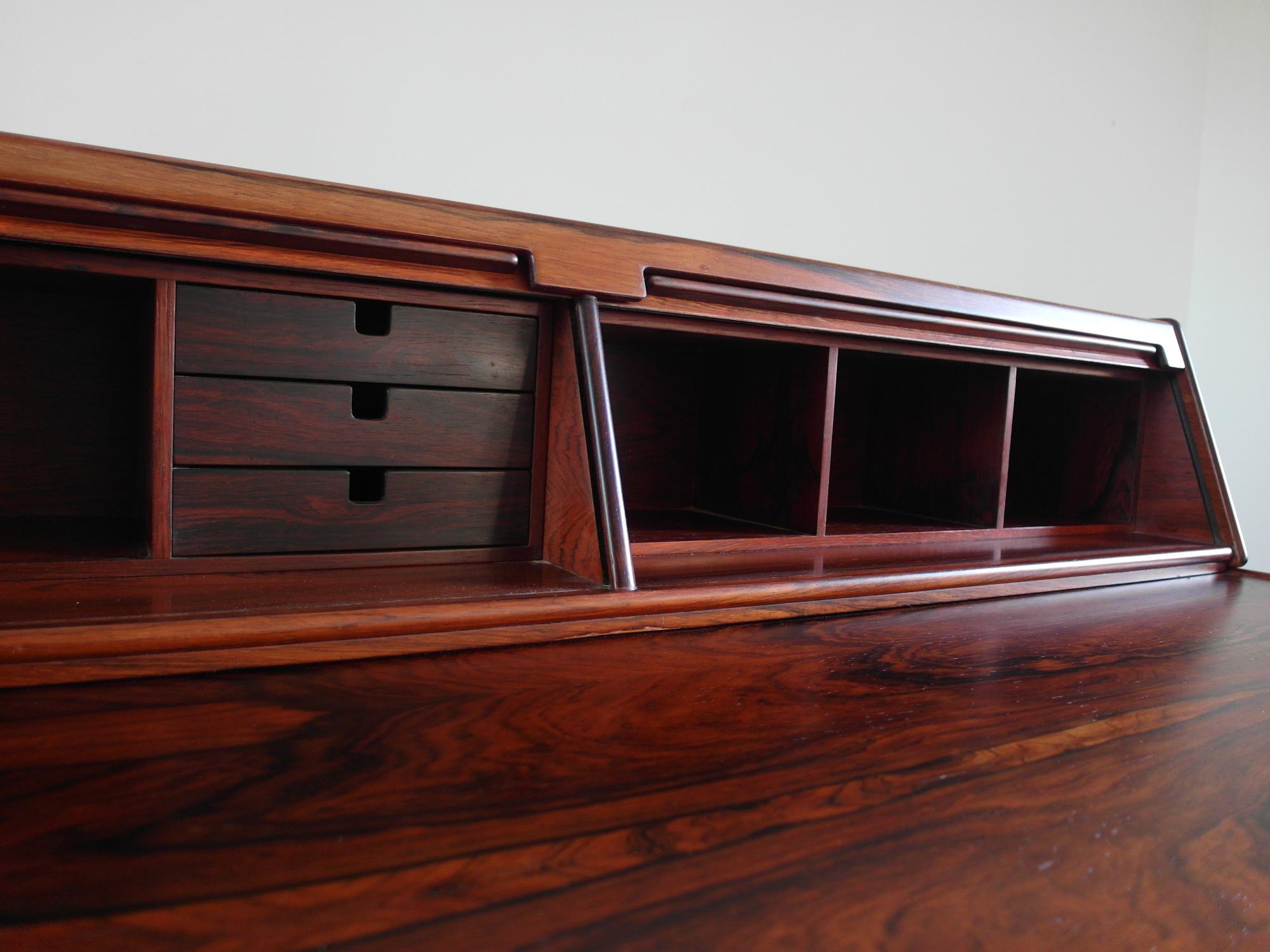 Gianfranco Frattini Rosewood Writing Desk for Bernini, Italy, 1957 3