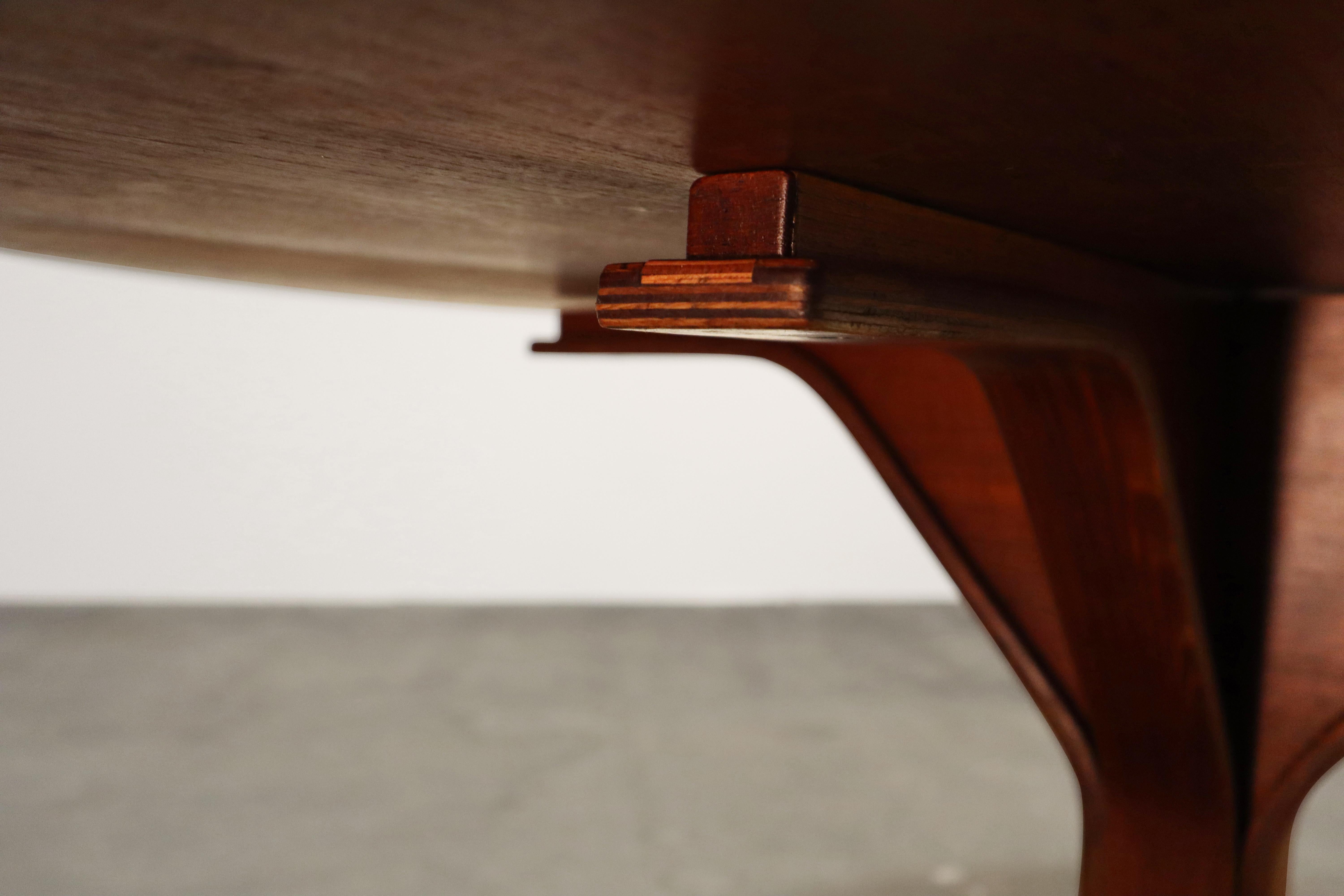 Runder Esstisch aus exotischem Hartholz von Gianfranco Frattini für Bernini, Modell 522 im Angebot 5