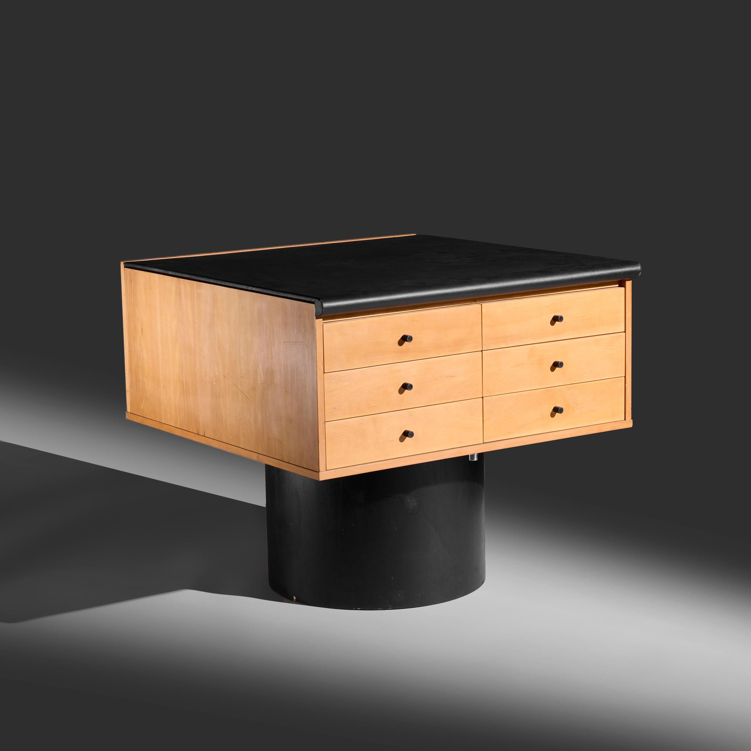 Italian Gianfranco Frattini Sesamo desk for Bernini Italy, 1980s For Sale