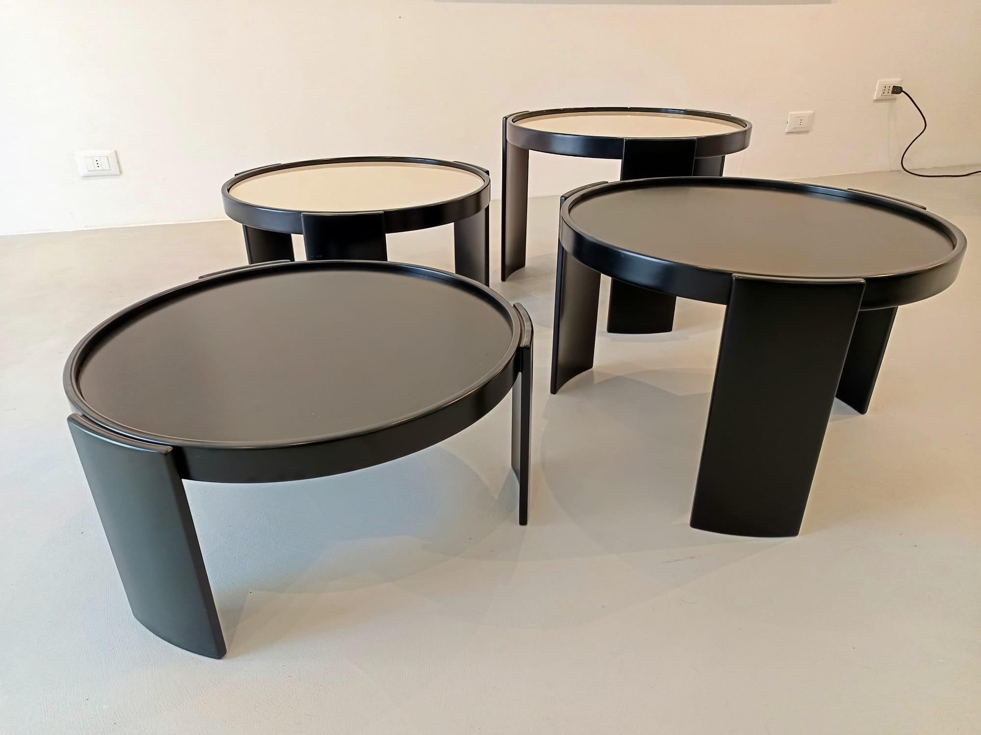 Gianfranco Frattini Set of Four 780/783 Stacking Low Tables by Cassina 1960s For Sale 1