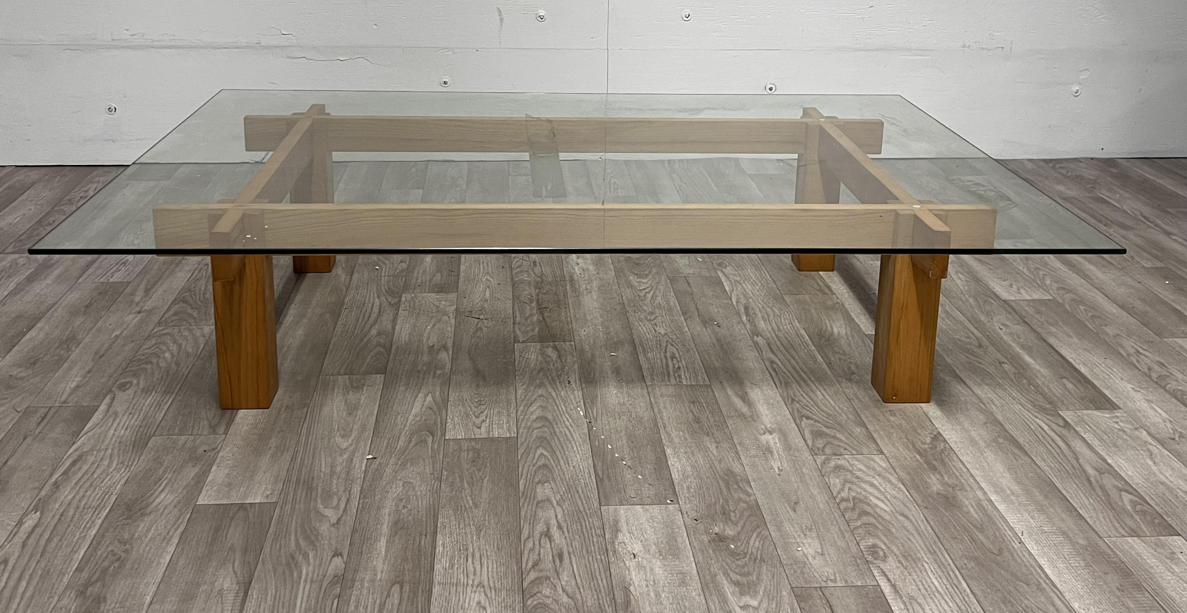 Gianfranco Frattini Style Coffee Table In Good Condition For Sale In Red Lion, PA