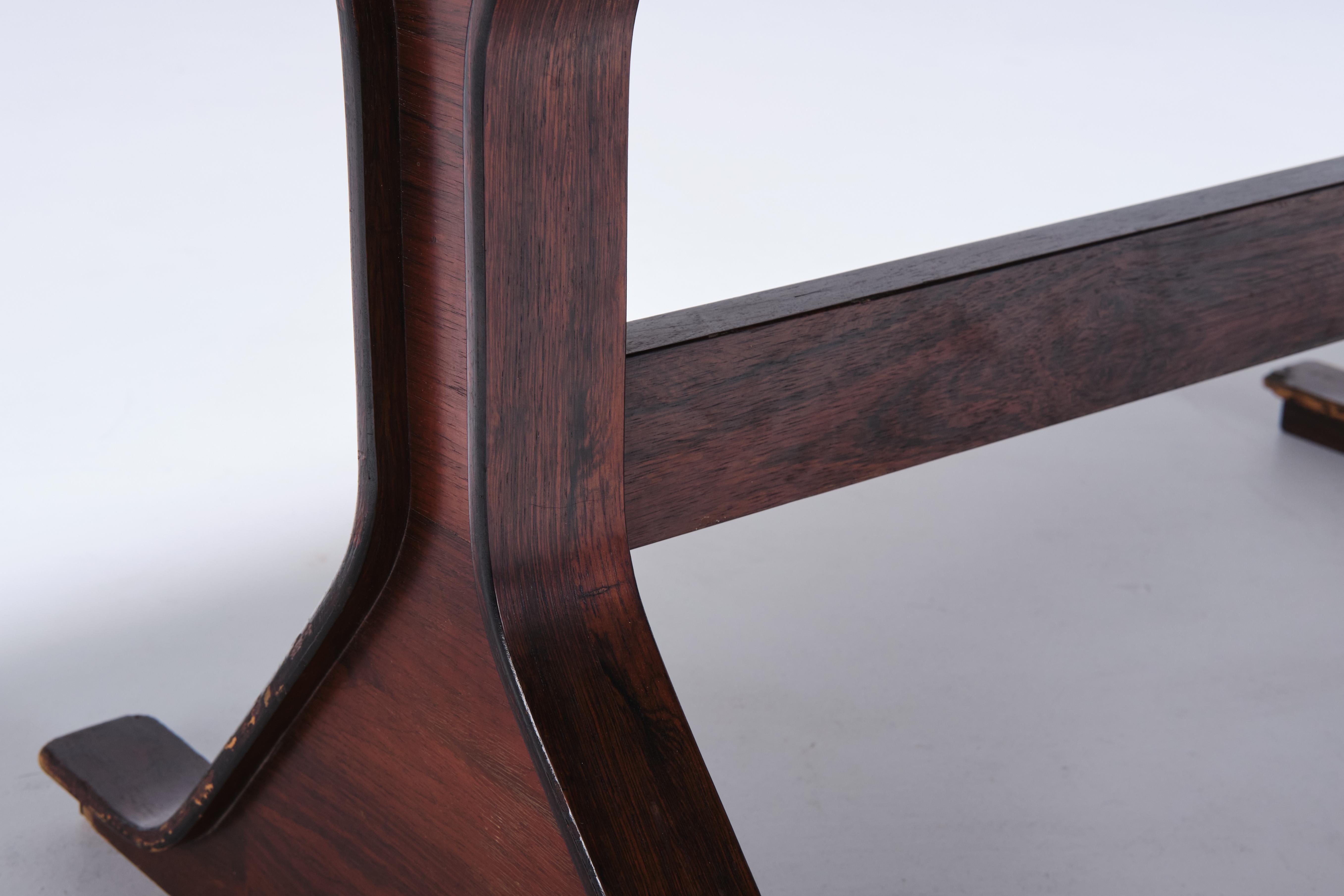 Gianfranco Frattini Table ou bureau en Wood pour Bernini Italian Design 1950s en vente 1