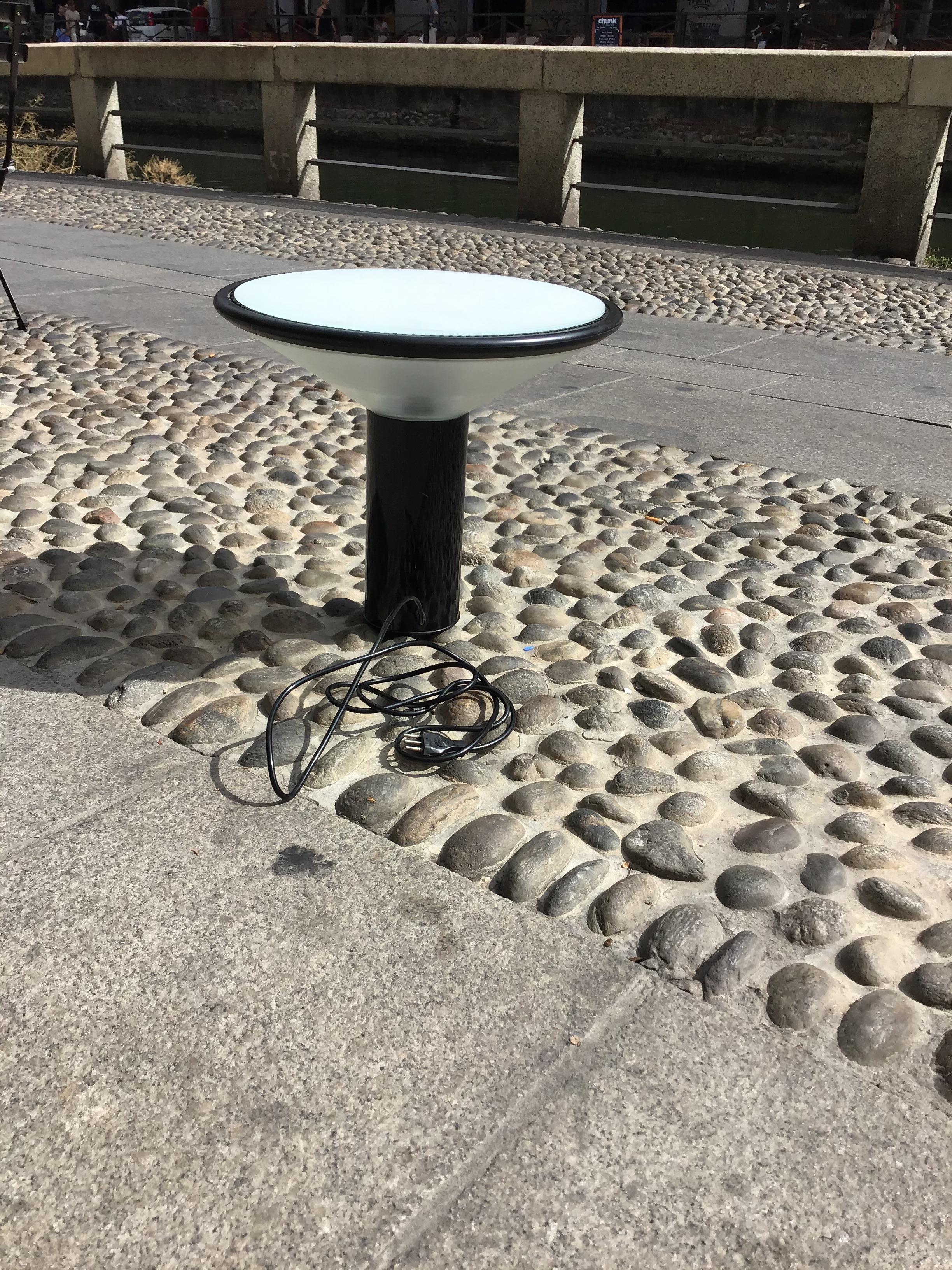 Gianfranco Frattini Lámpara de mesa Metal Vidrio, 1979, Italia en venta 10