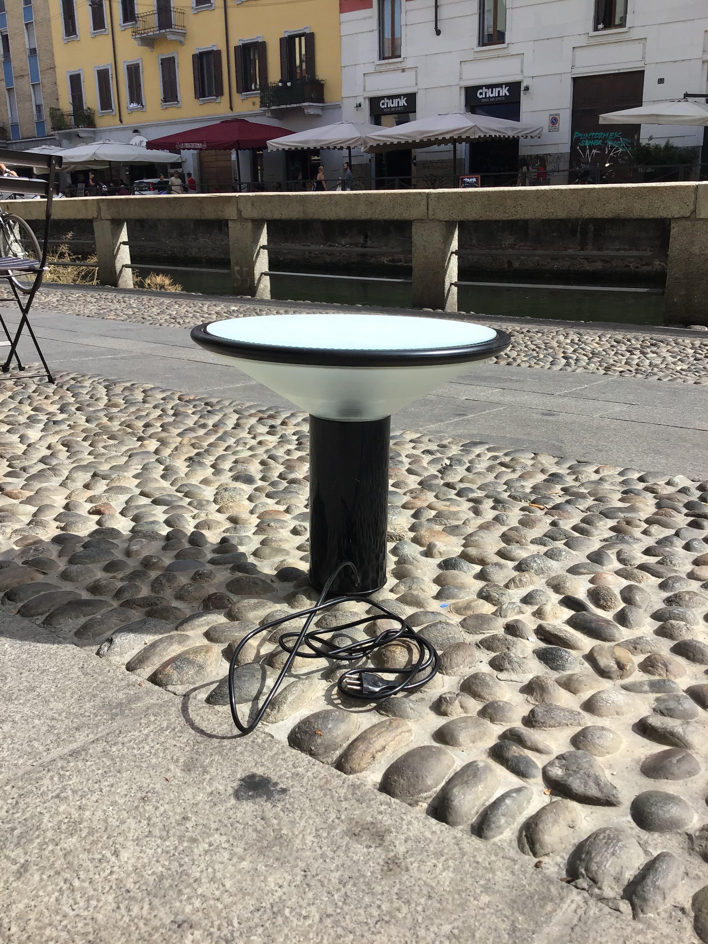 Gianfranco Frattini Lámpara de mesa Metal Vidrio, 1979, Italia en venta 1