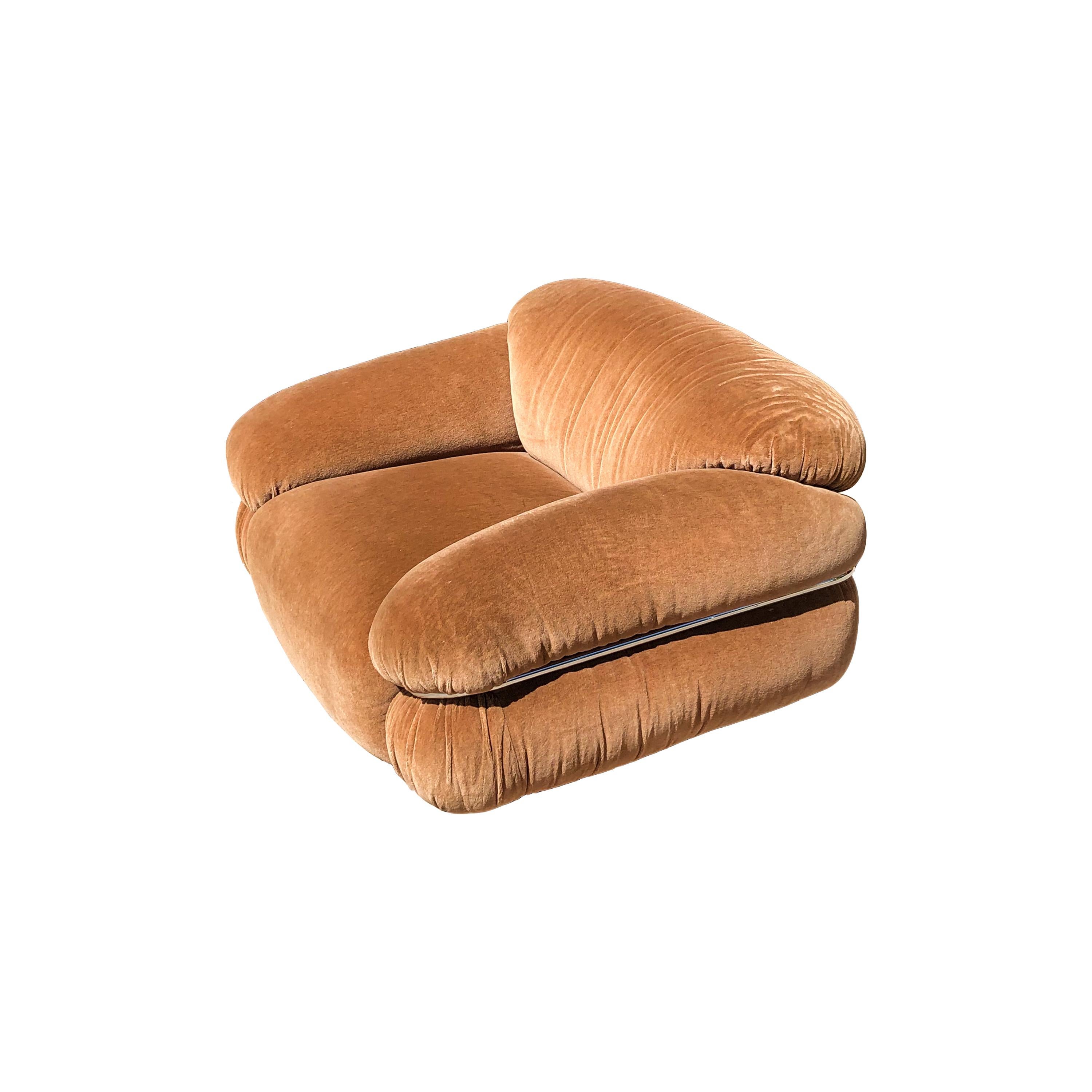 Space Age Gianfranco Frattini Tobacco Alpaca Velvet Sesann Lounge Chair per Cassina, 1972 in vendita