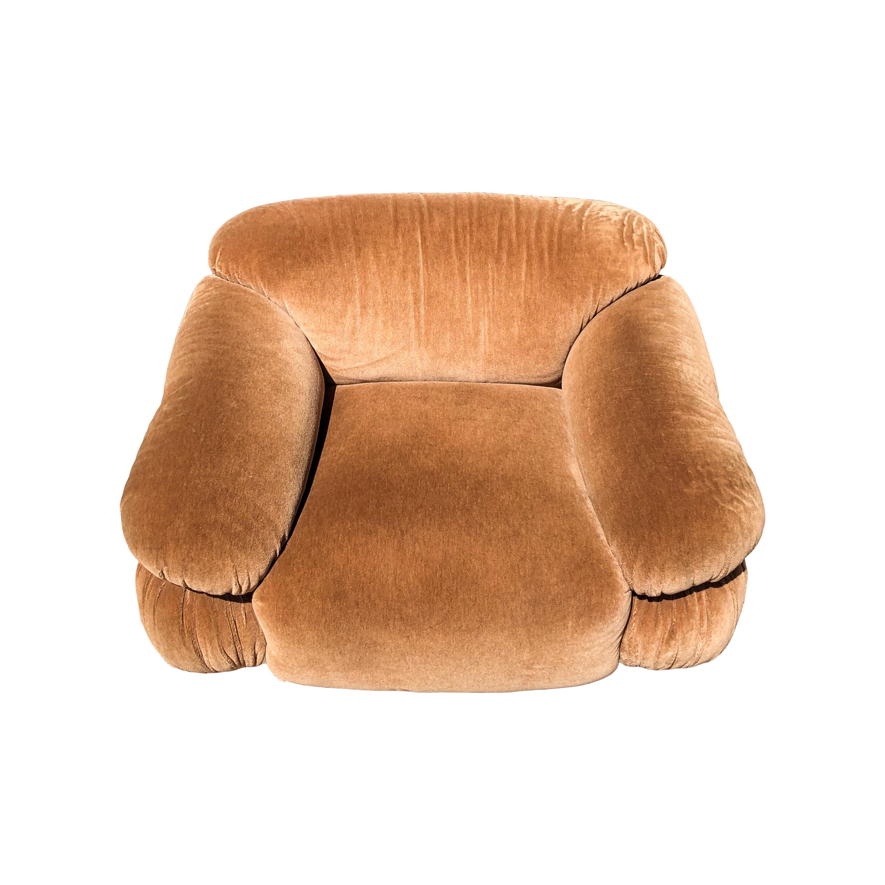 Gianfranco Frattini Tobacco Alpaca Velvet Sesann Lounge Chair per Cassina, 1972 In condizioni buone in vendita a Vicenza, IT