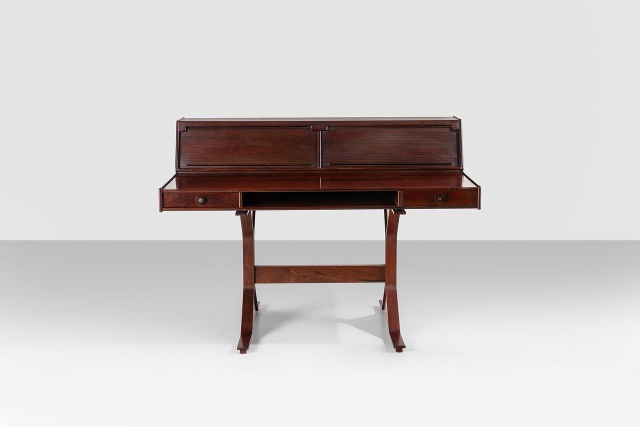 Gianfranco Frattini, wood desk for Bernini, Italian design 1960 circa In Good Condition For Sale In Milan, IT