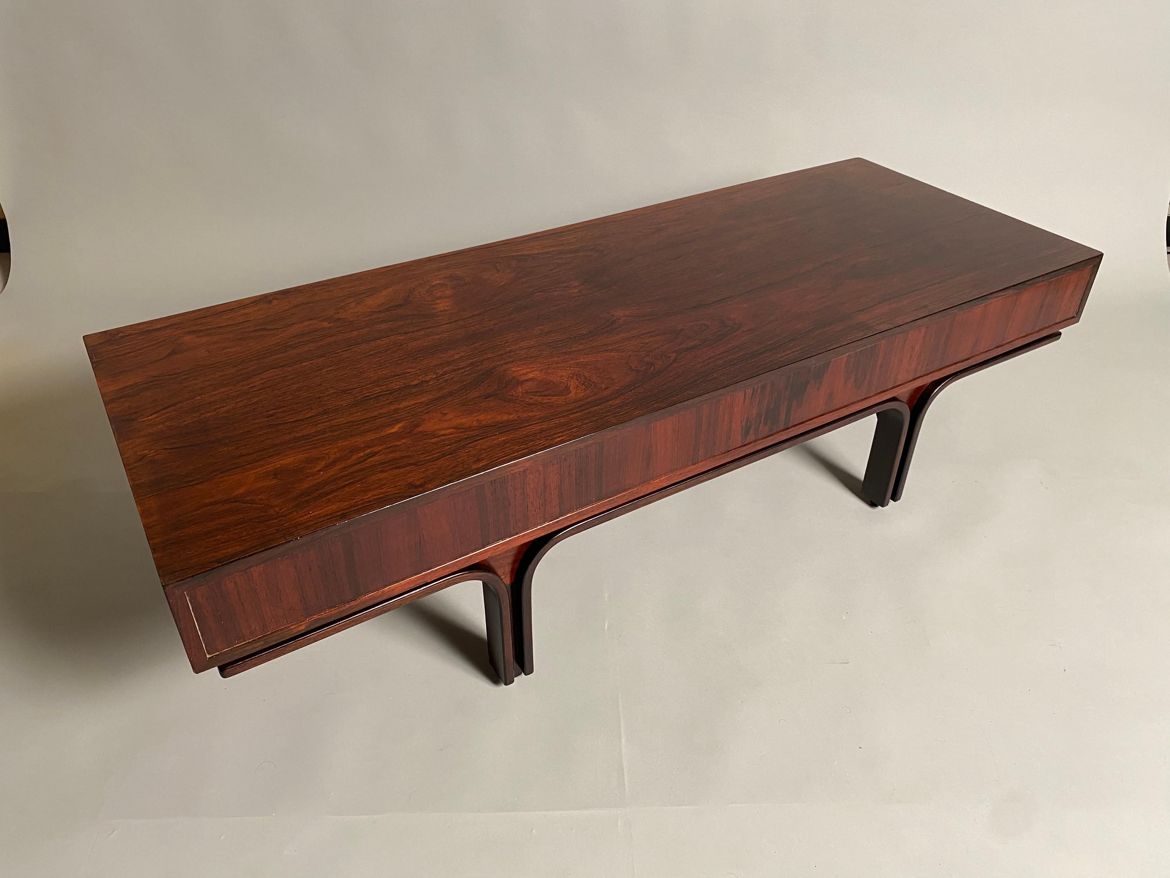 Gianfranco Frattini, wooden coffe table for Bernini, 1960s For Sale 1