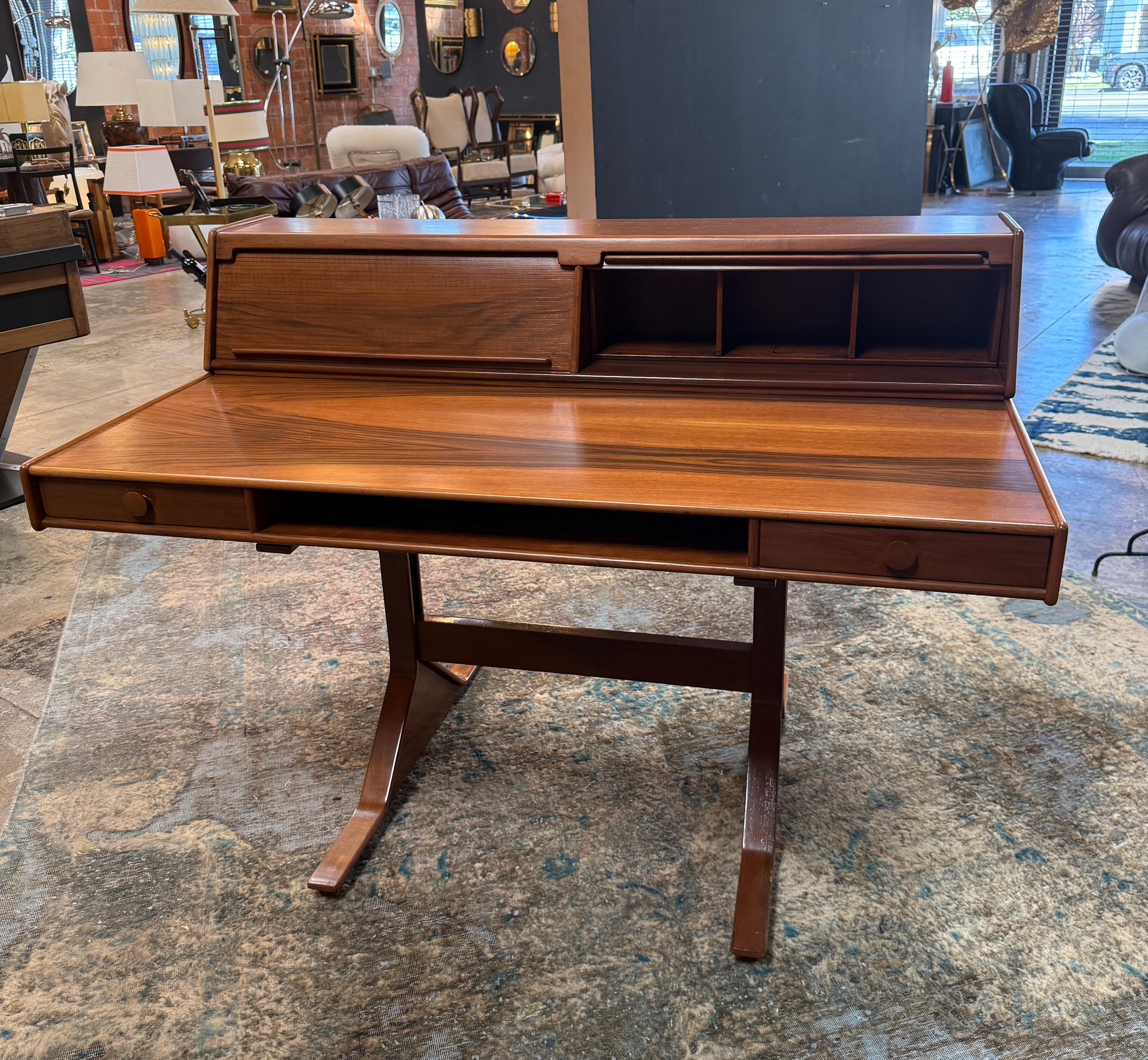 Modern Gianfranco Frattini Writing Desk in Walnut, Italy, 1960s For Sale