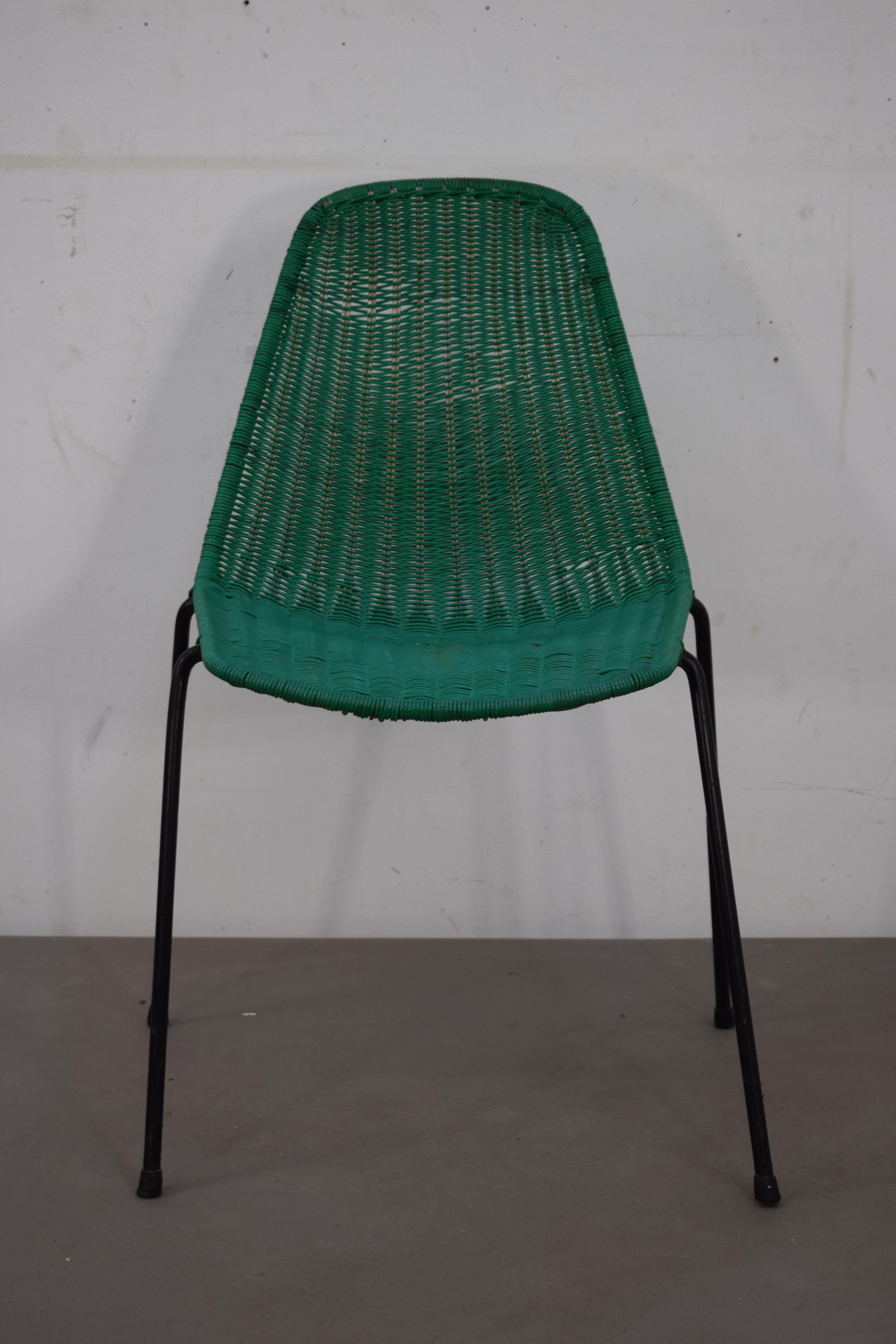Gianfranco Legler, Satz von zwei Stühlen, 1960er Jahre.
Abmessungen: H=80 cm; B=50 cm; T=53 cm; Sitzhöhe= 45 cm.