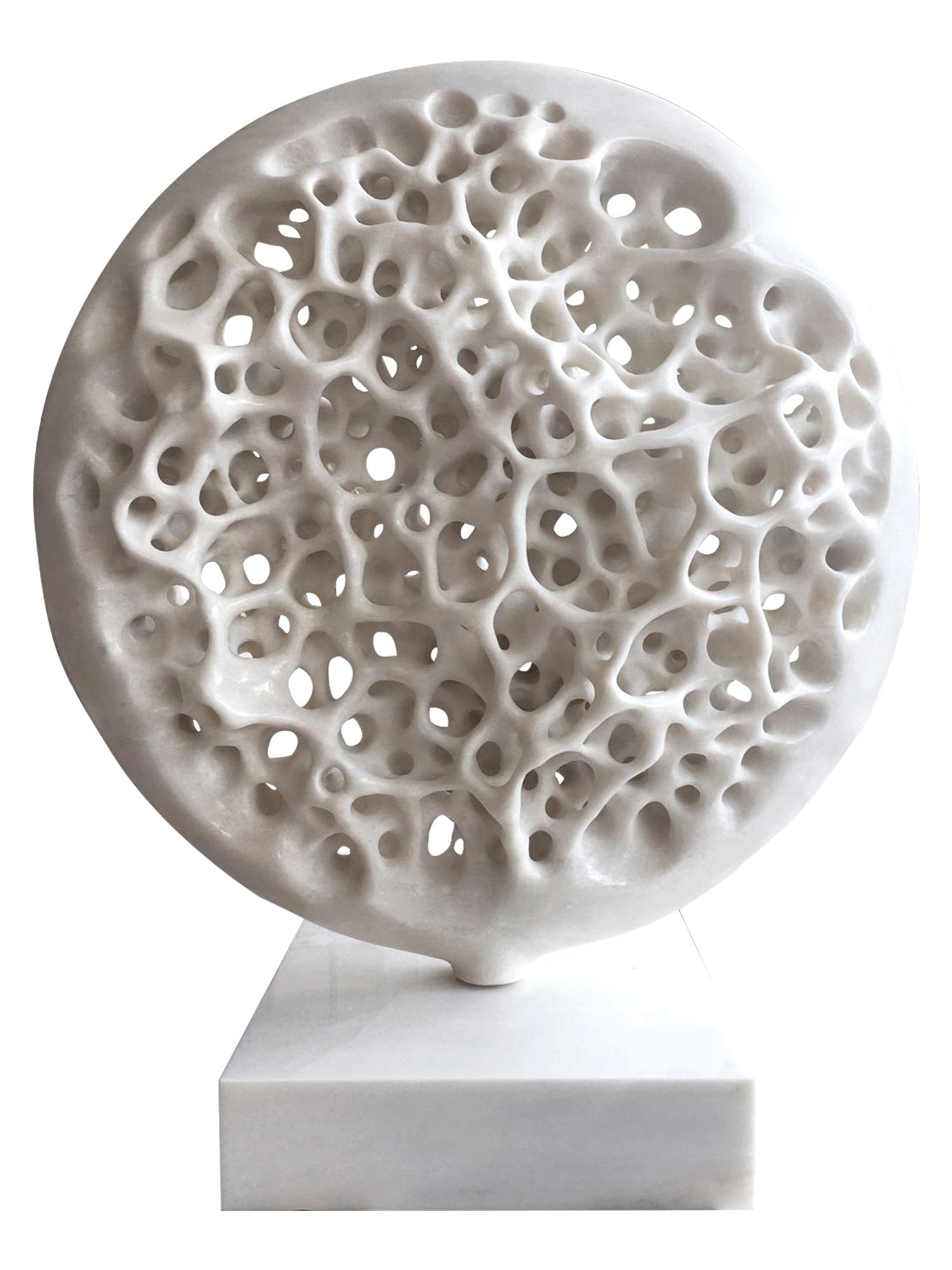 Gianfranco Meggiato Abstract Sculpture – Disco Alveare Marble