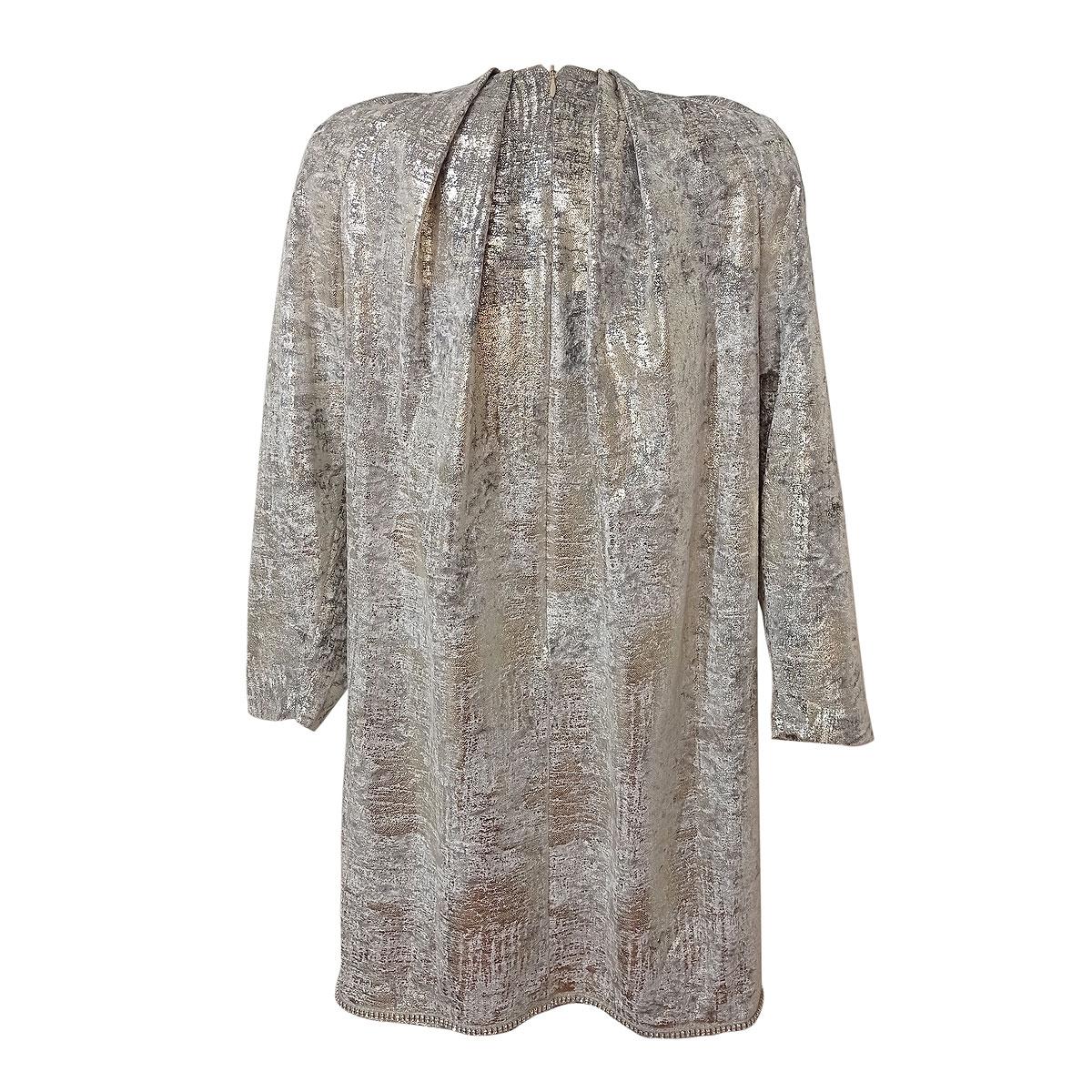 Beautiful,chic and brand new dress by Gianluca Capannolo
Polyester, polyamide and elasthane
Silver color
Long sleeve
Strass inserts
Shoulder/hem cm 82 (32,2 inches)
Shoulder cm 40 (15,7 inches)
Worldwide express shipping included in the price !