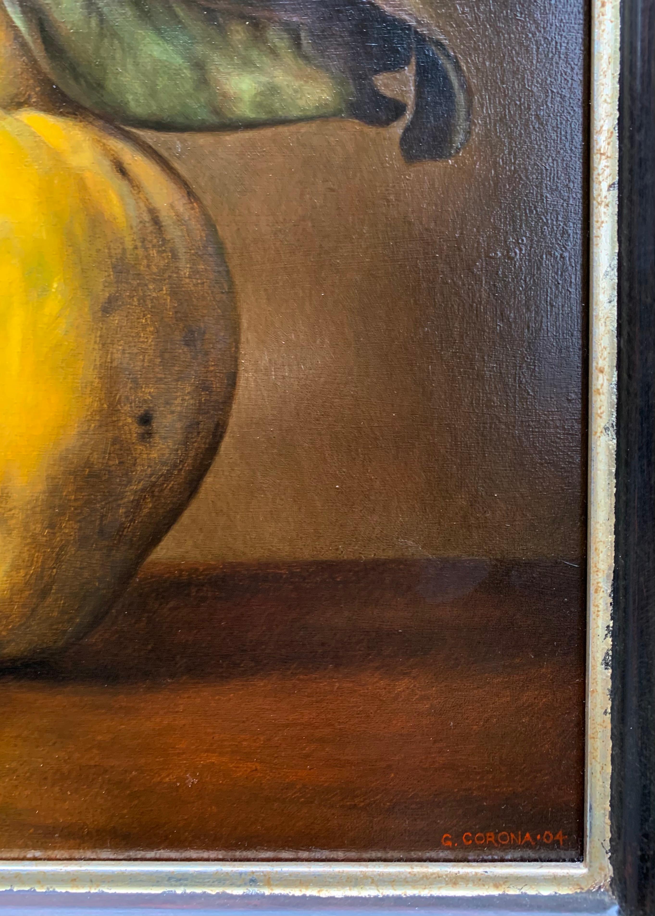 Nature morte de fruits méditerranéens noirs et jaunes par le maître peintre italien - Réalisme Painting par Gianluca Corona