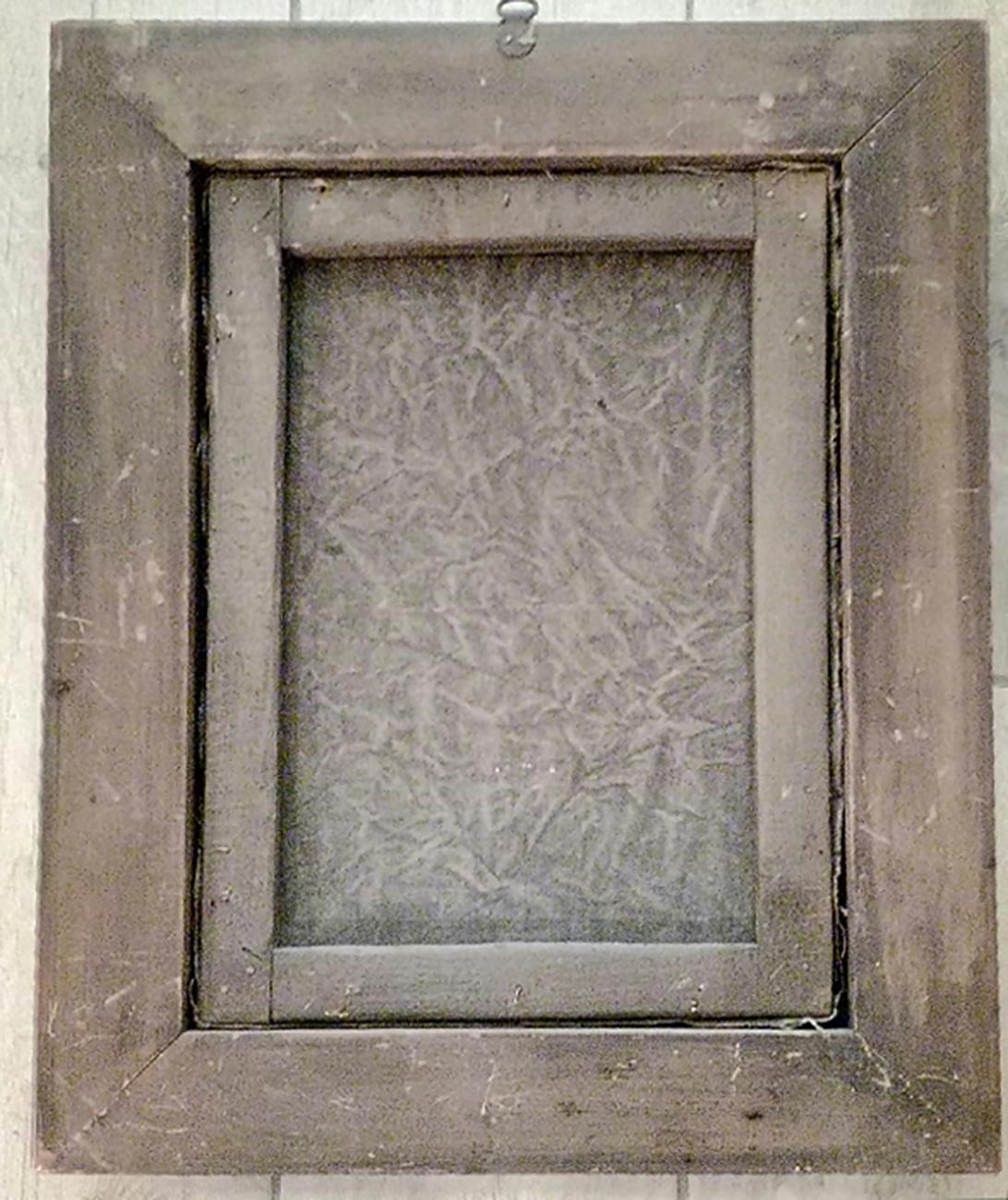 Naturaleza muerta - Óleo sobre lienzo cm.42x30, Italia 1998, Gianluca D'Este
Aquí admiramos una composición de uvas blancas y rojas, manzanas, un hermoso cáliz sobre una mesa con un cortinaje de raso. Este bodegón es una creación de la imaginación