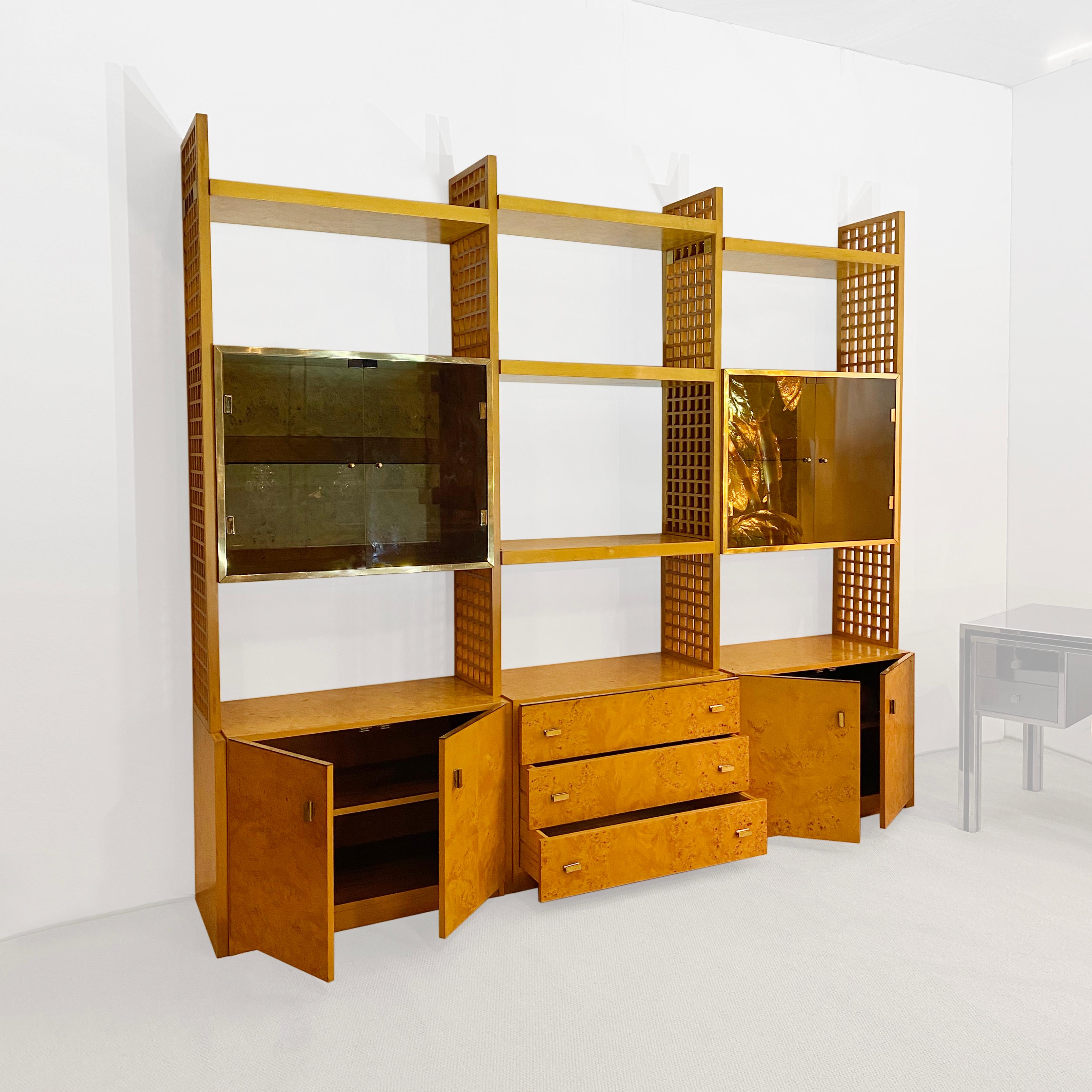 Gianluigi Gorgoni 1970 Latón Madera Burl Cristal Vitrina Librería Rizzo Lacado en venta
