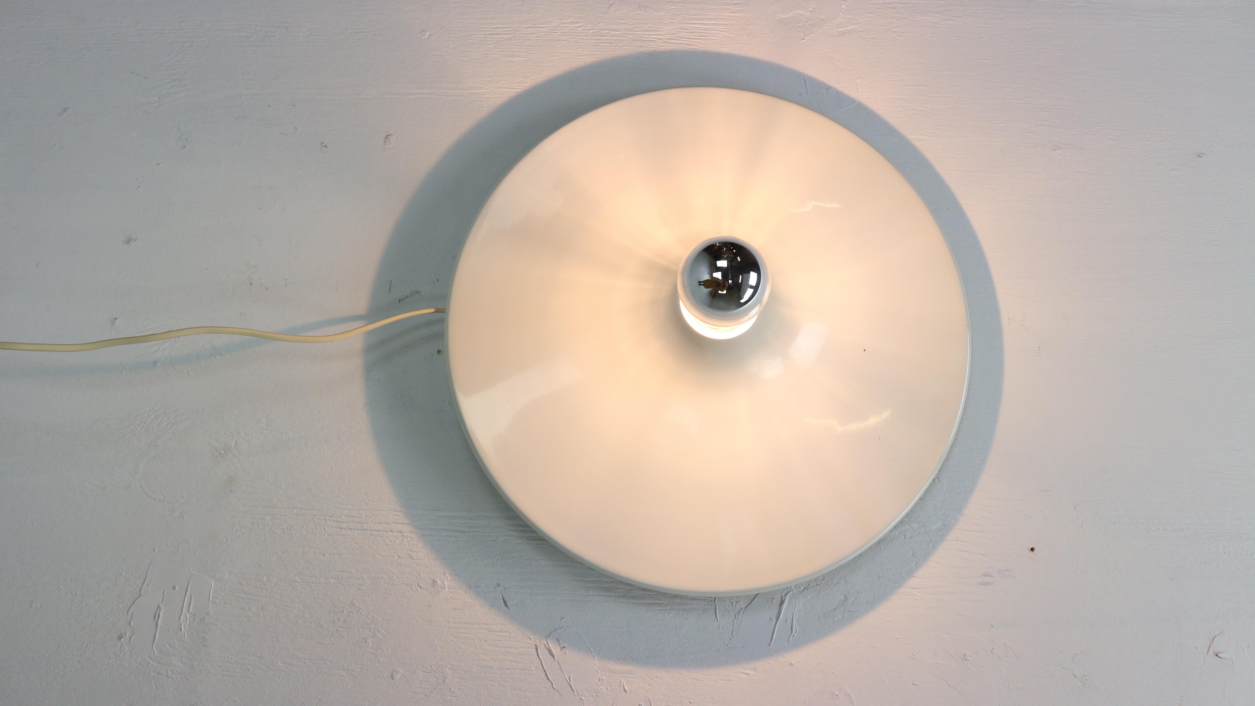 Mid-Century Modern Gianluigi Gorgoni Model Disco Wall or Ceiling White Lamp for Stilnovo, 1970