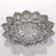 Gianmaria Buccellati Cuenco modernista italiano de plata de ley Flor de dalia