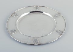 Gianmaria Buccellati, large and impressive charger plate in sterling silver.