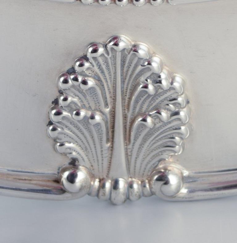 Gianmaria Buccellati, gran e impresionante plato de plata de ley. en Excelente estado para la venta en Copenhagen, DK