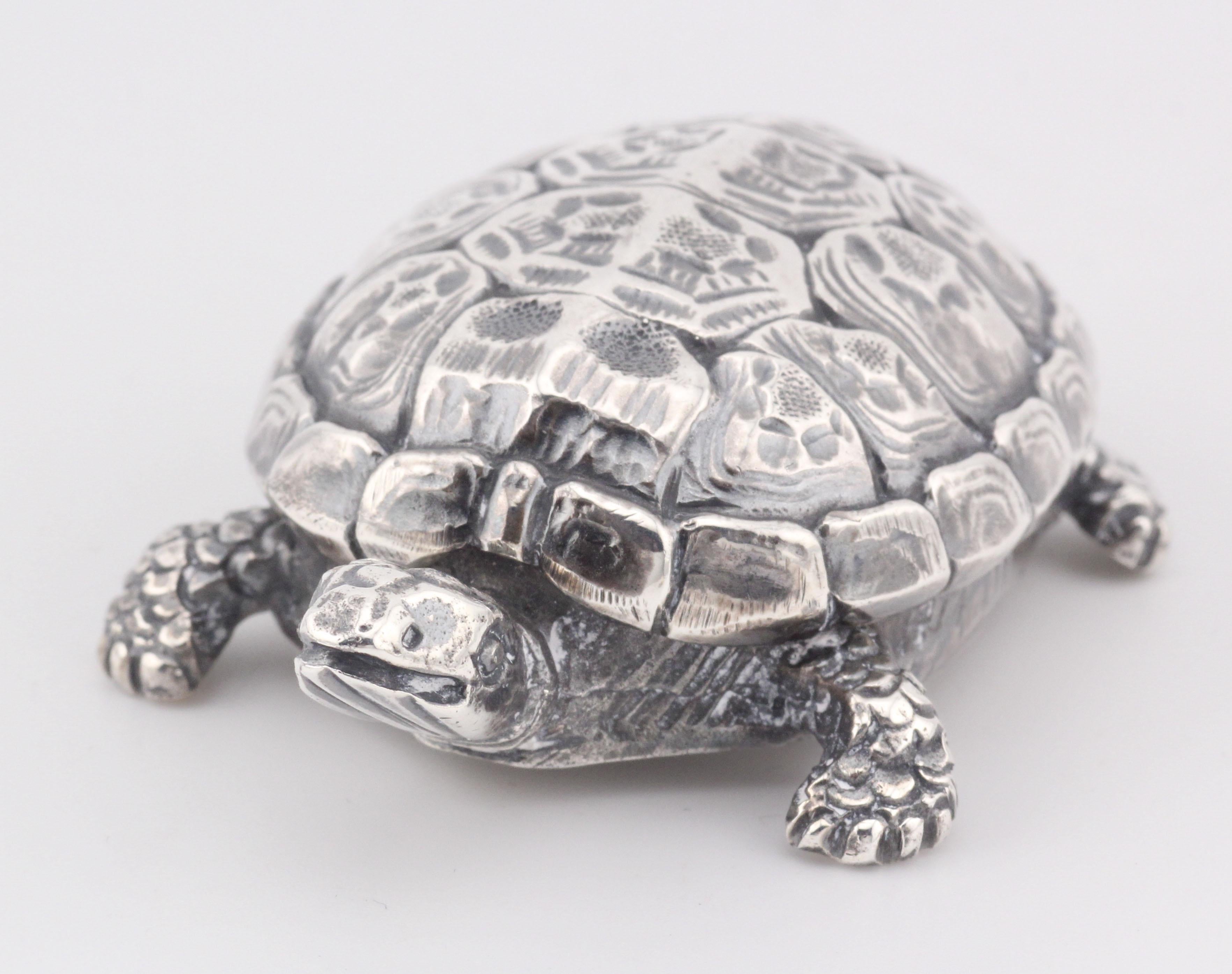 Gianmaria Buccellati Rare Vintage Sterling Silver Turtle Trinket Pill Box In Good Condition For Sale In Simpsonville, SC