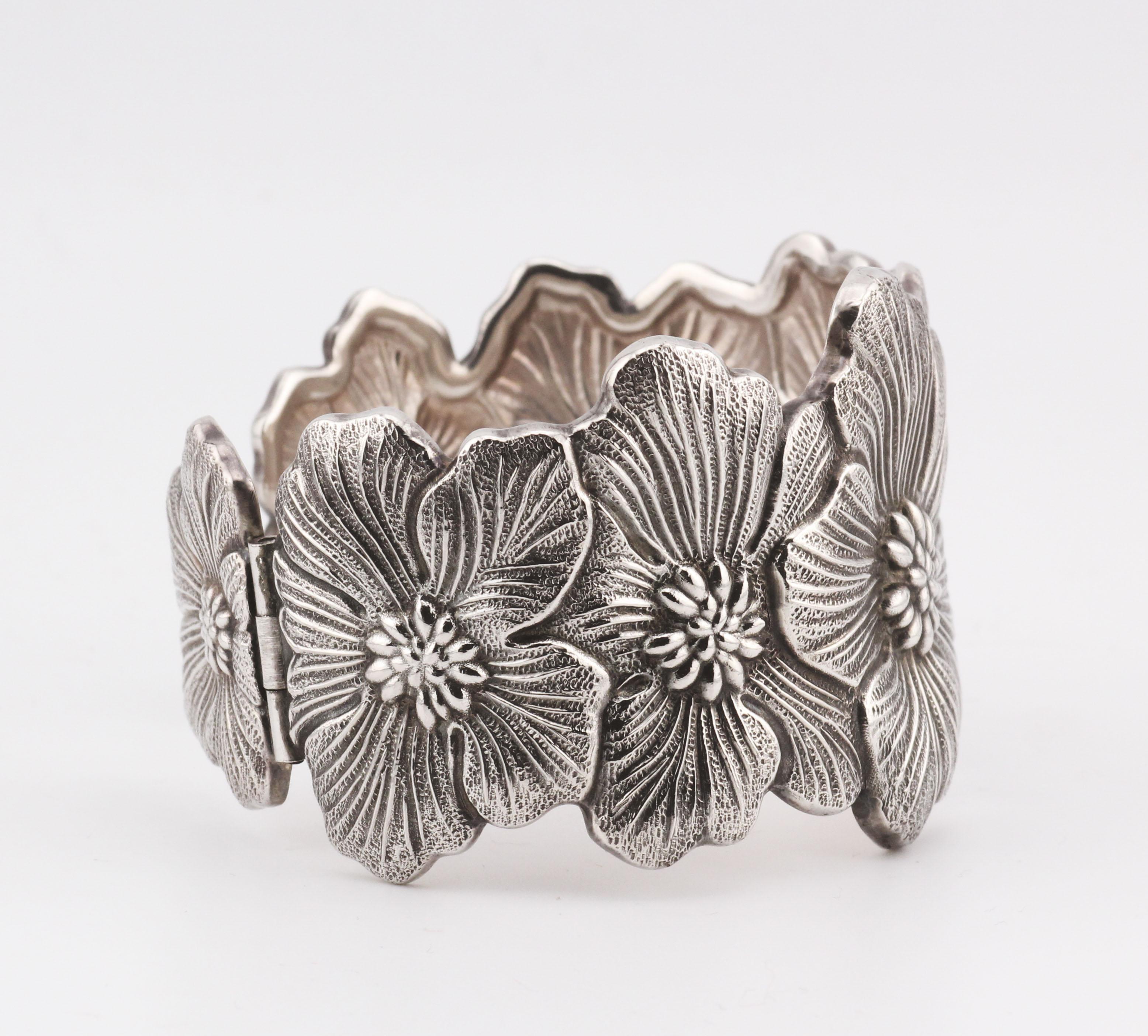 Gianmaria Buccellati Sterling Silver Blossoms Gardenia Flower Cuff Bracelet In Good Condition In Simpsonville, SC