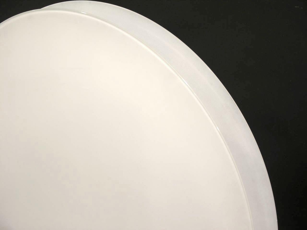Giannella Ventura Italian Art-Deco Design White Chrome Modern Round Table Lamp 3