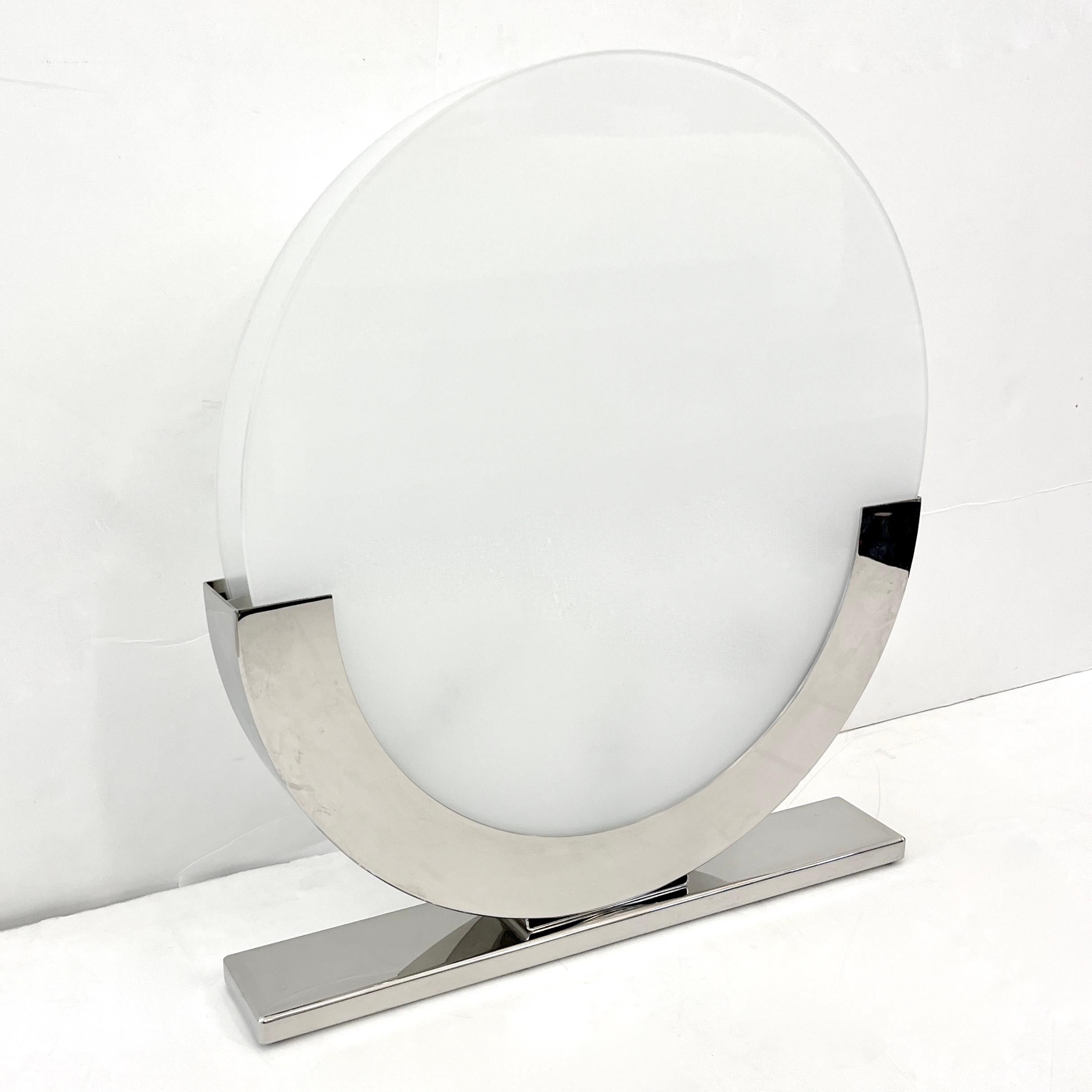Organic Modern Giannella Ventura Italian Art-Deco Design White Chrome Modern Round Table Lamp