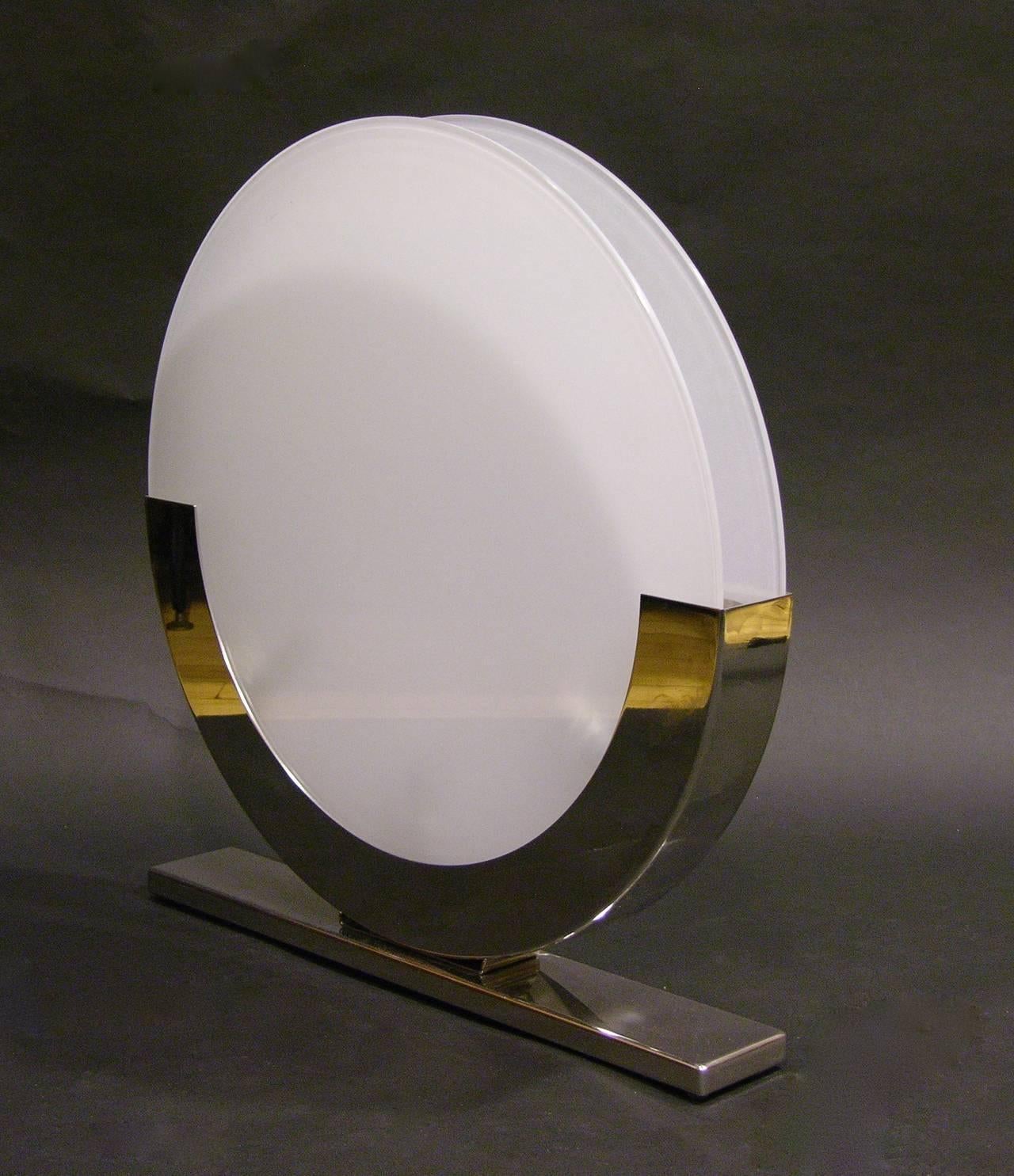 Frosted Giannella Ventura Italian Art-Deco Design White Chrome Modern Round Table Lamp